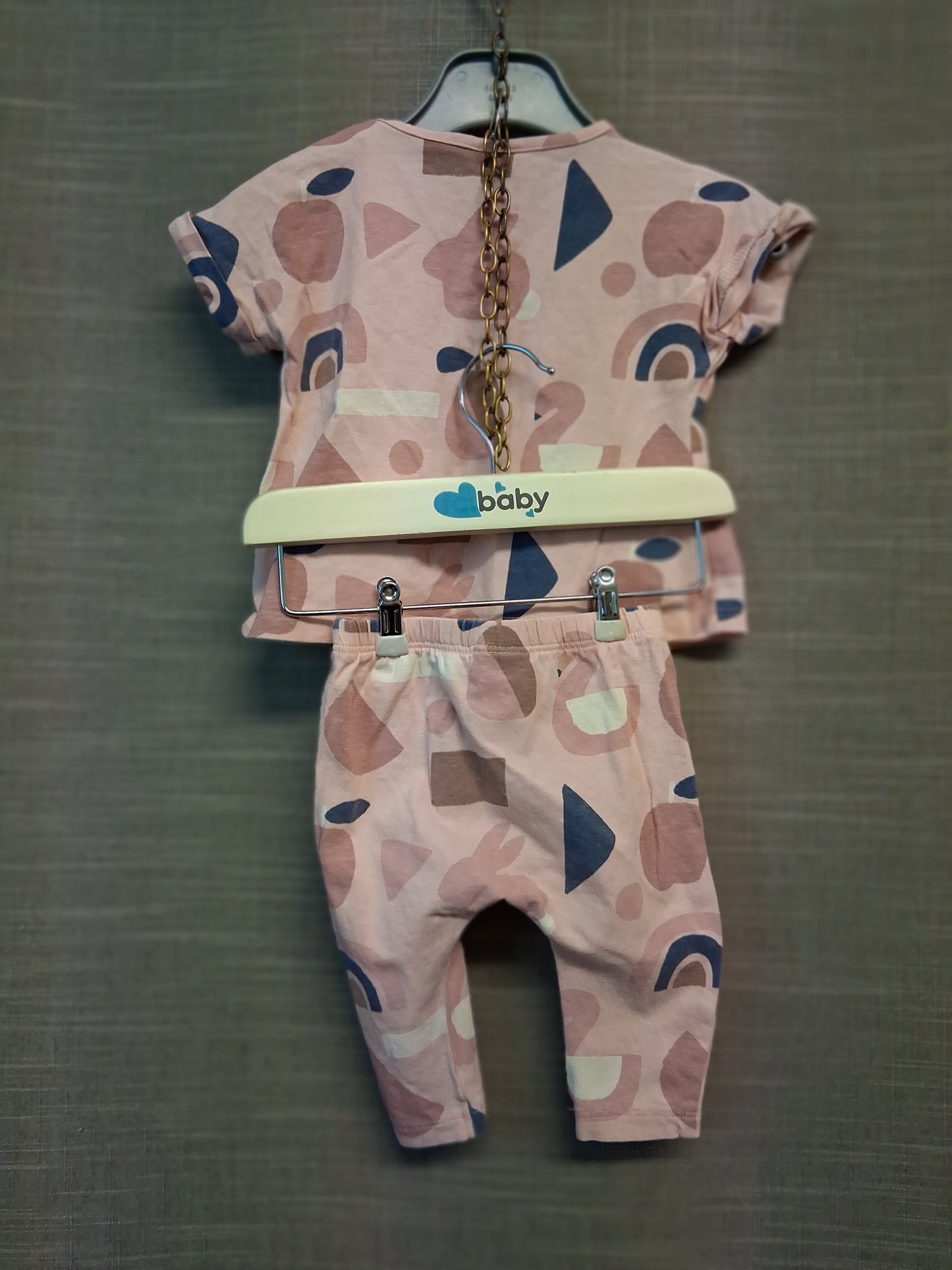 Next Girls Pink 2 Piece Outfit Leggings and T-Shirt Age 0-3 Months