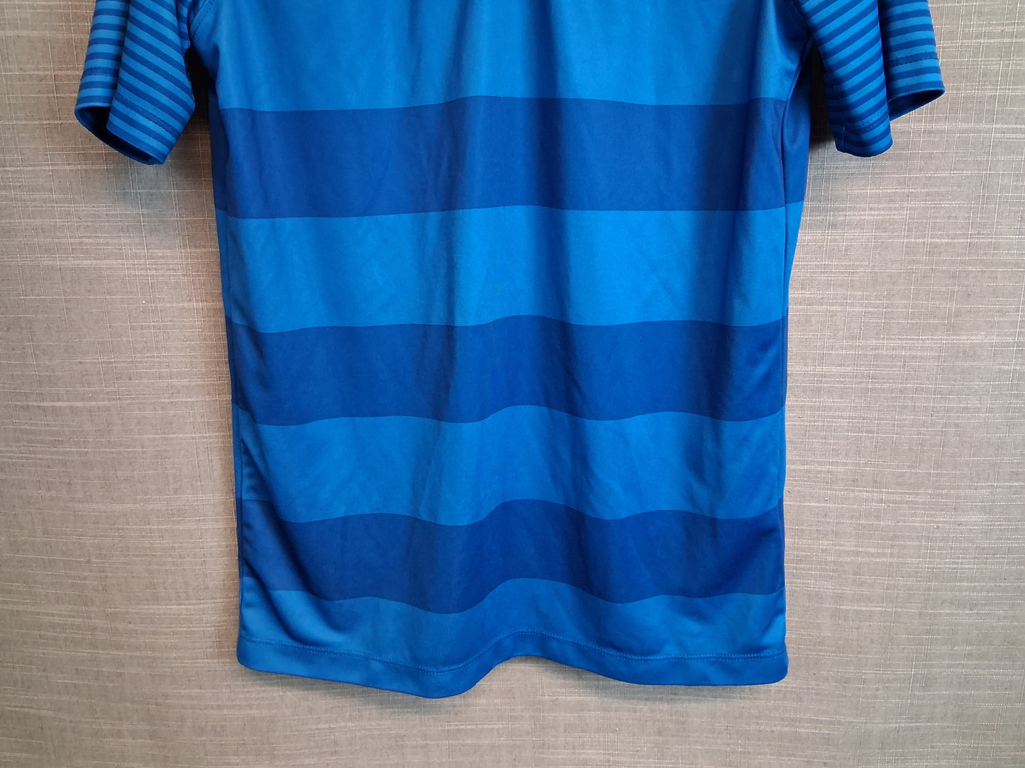 Nike Boys Golfing T-Shirt Blue Striped Short Sleeve Age 10-12 Years