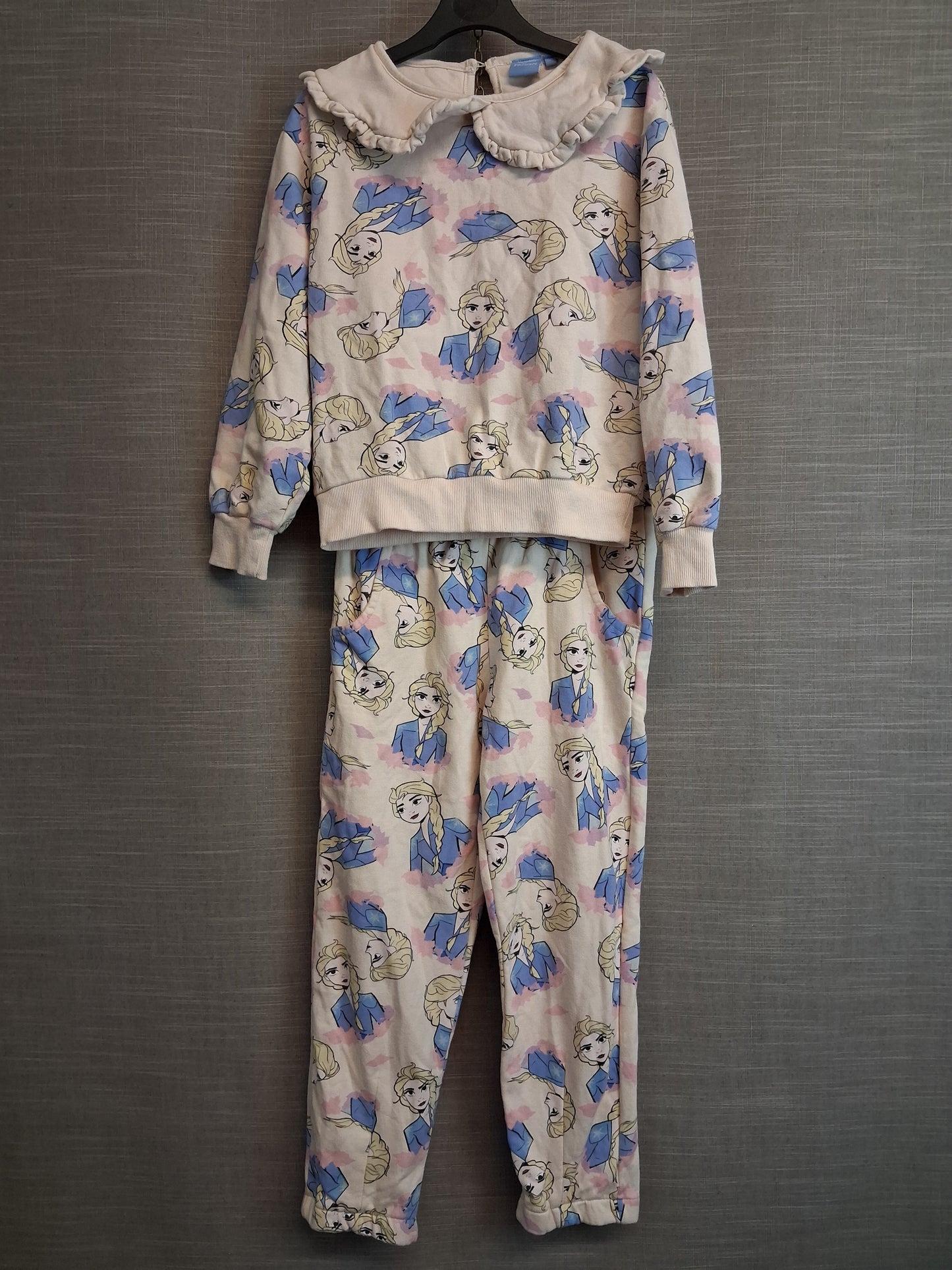 Disney Frozen Girls 2 Piece Outfit Sweater and Joggers Age 8-9 years