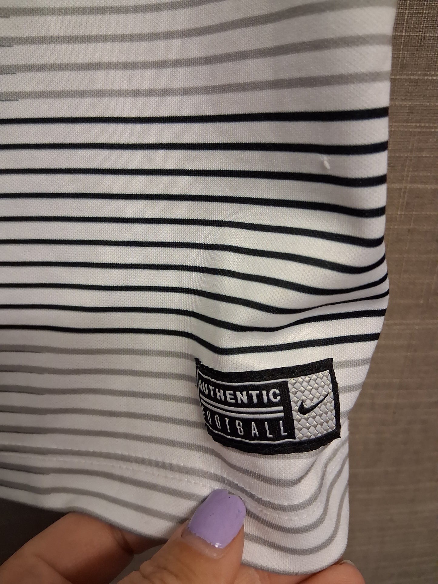 Nike Boys Grey White Stripe Short Sleeve T-Shirt Age 13-15 Years