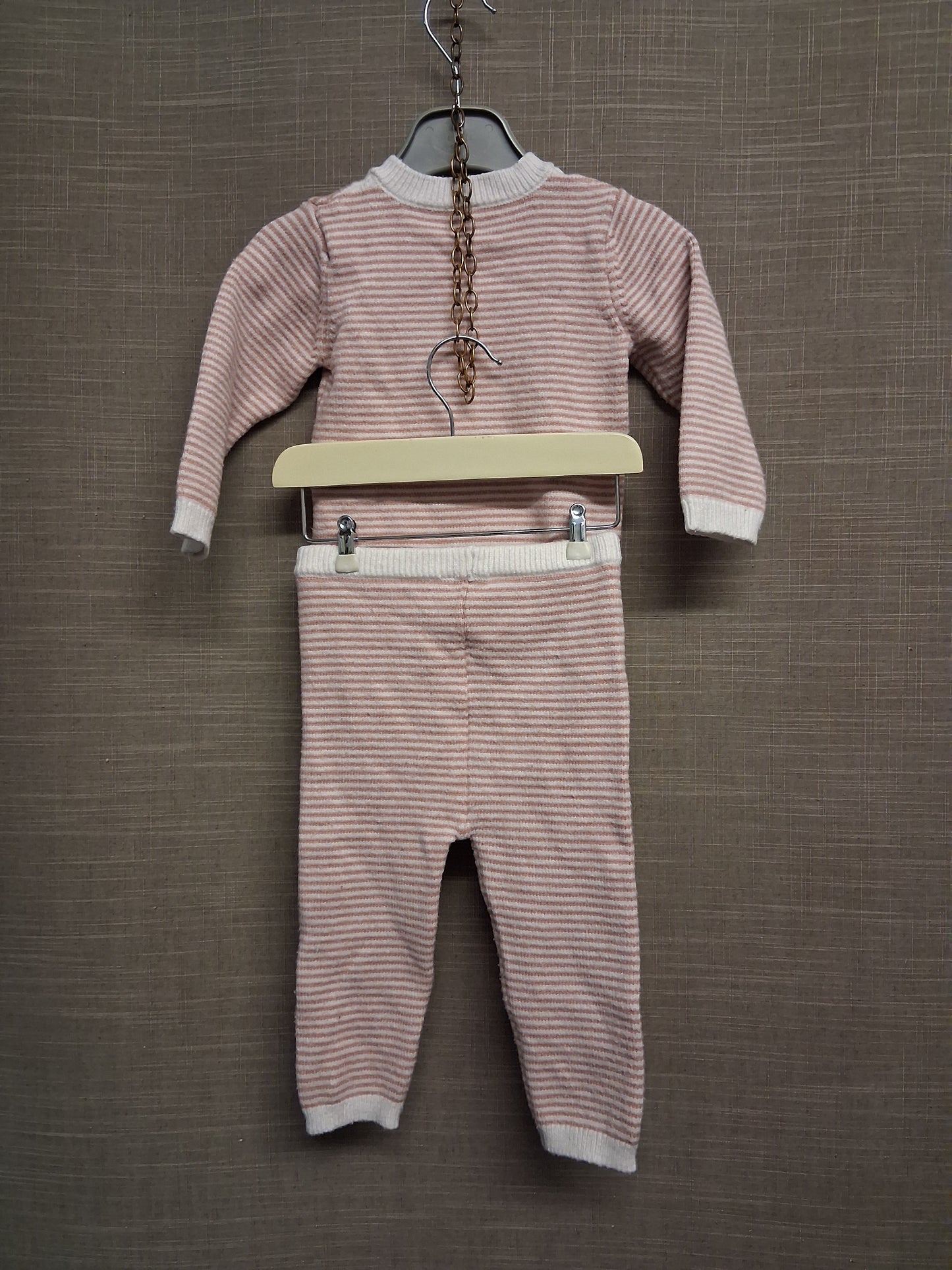 Marks & Spencer Peter Rabbit "Flopsy" 2 Piece Knitted Outfit Age 9-12 Months