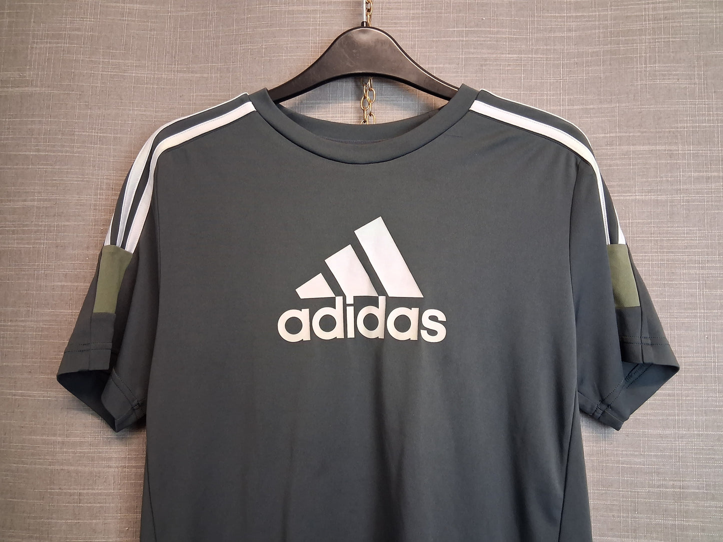 Adidas Boys Grey Short Sleeve T-Shirt Age 13-14 Years