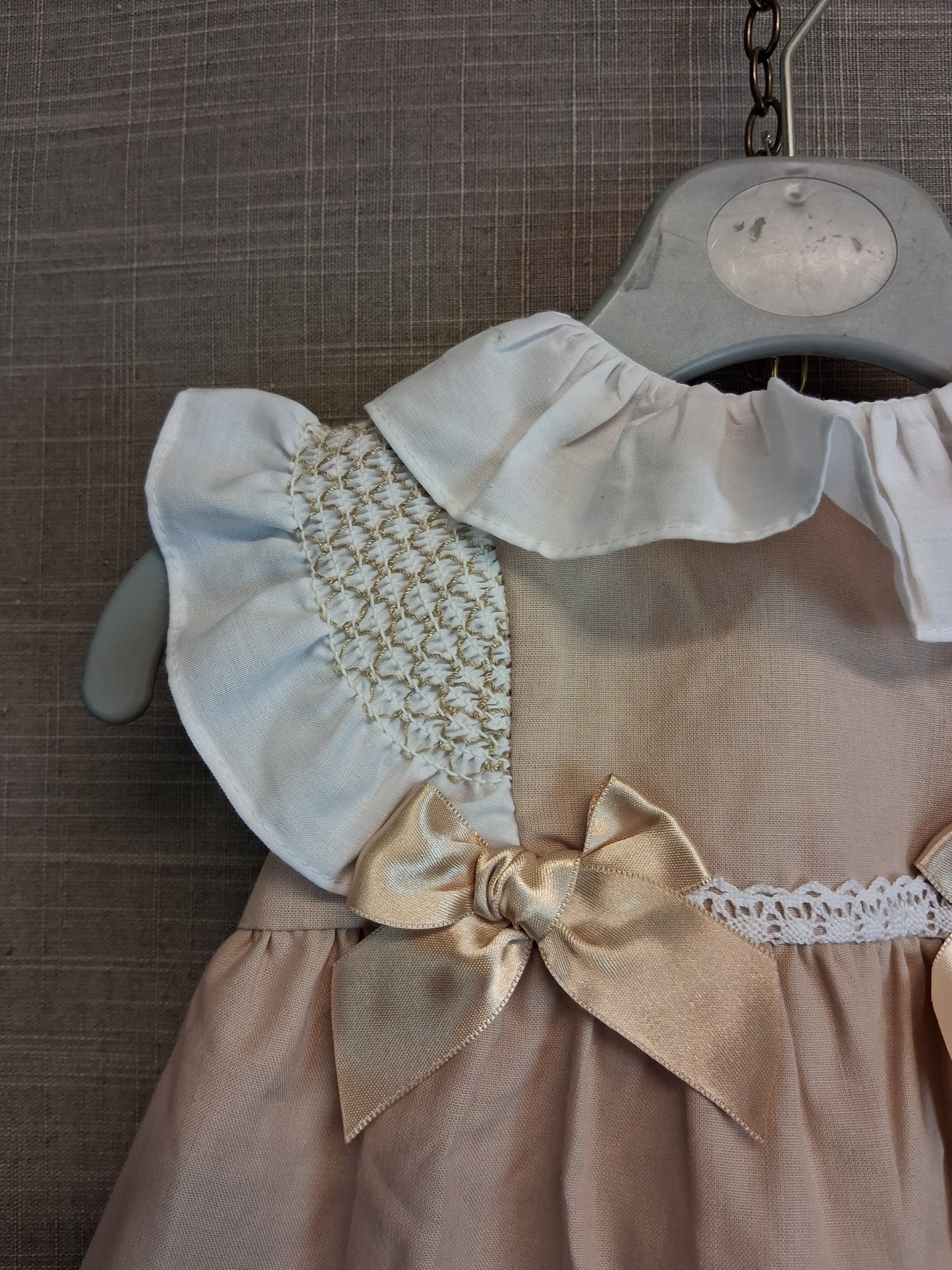 Girls 2 Piece Outfit Dress and matching Pants Age 0-3 Months Beige