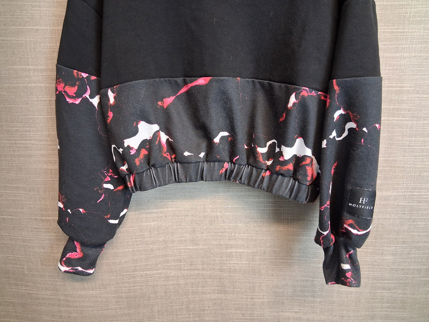 Holyfield Cropped Sweater Black Camoflague Age 8-10 Years