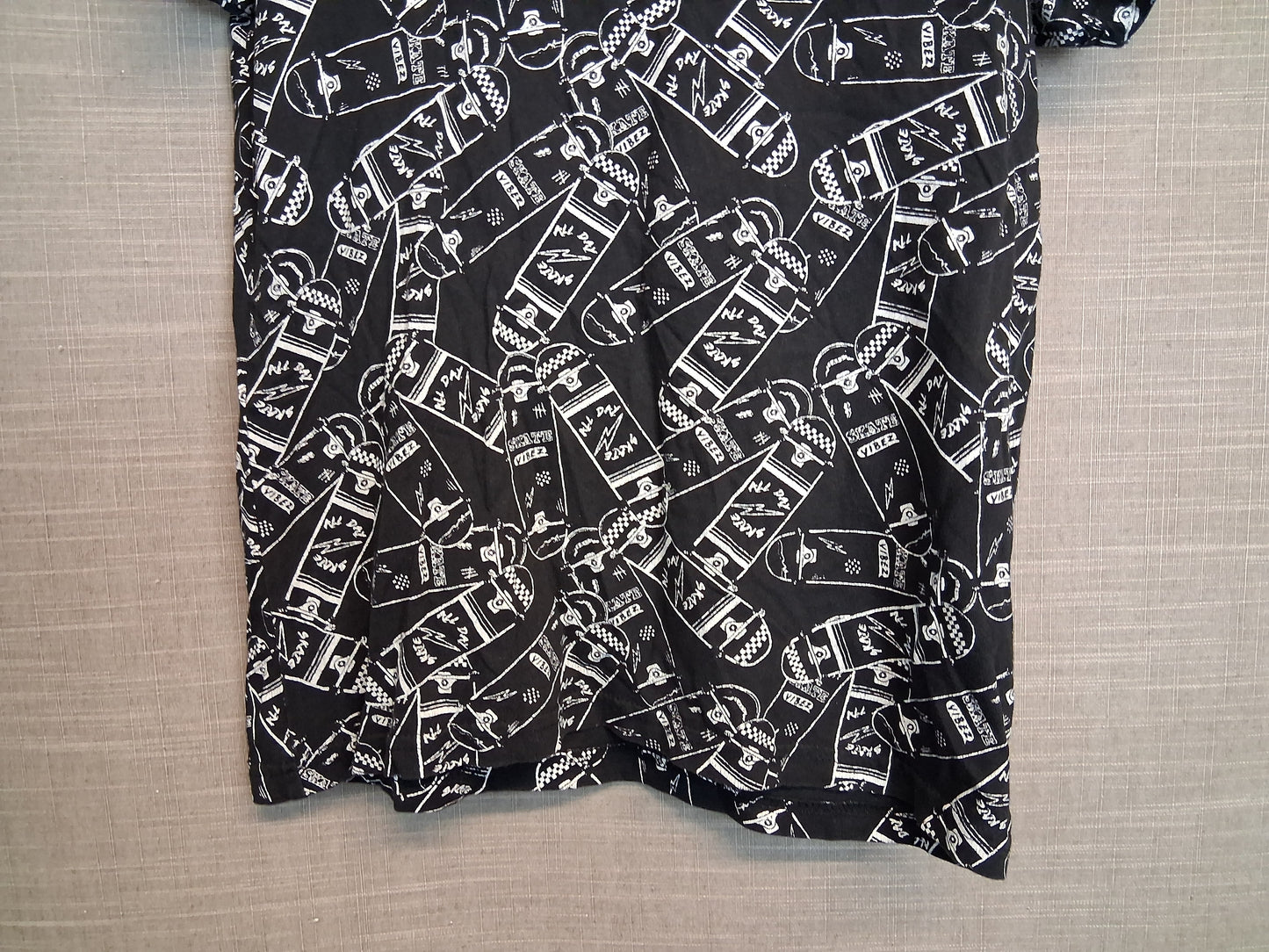 Primark Boys Skateboard Theme Black Short Sleeve T-Shirt Age 10-11 Years