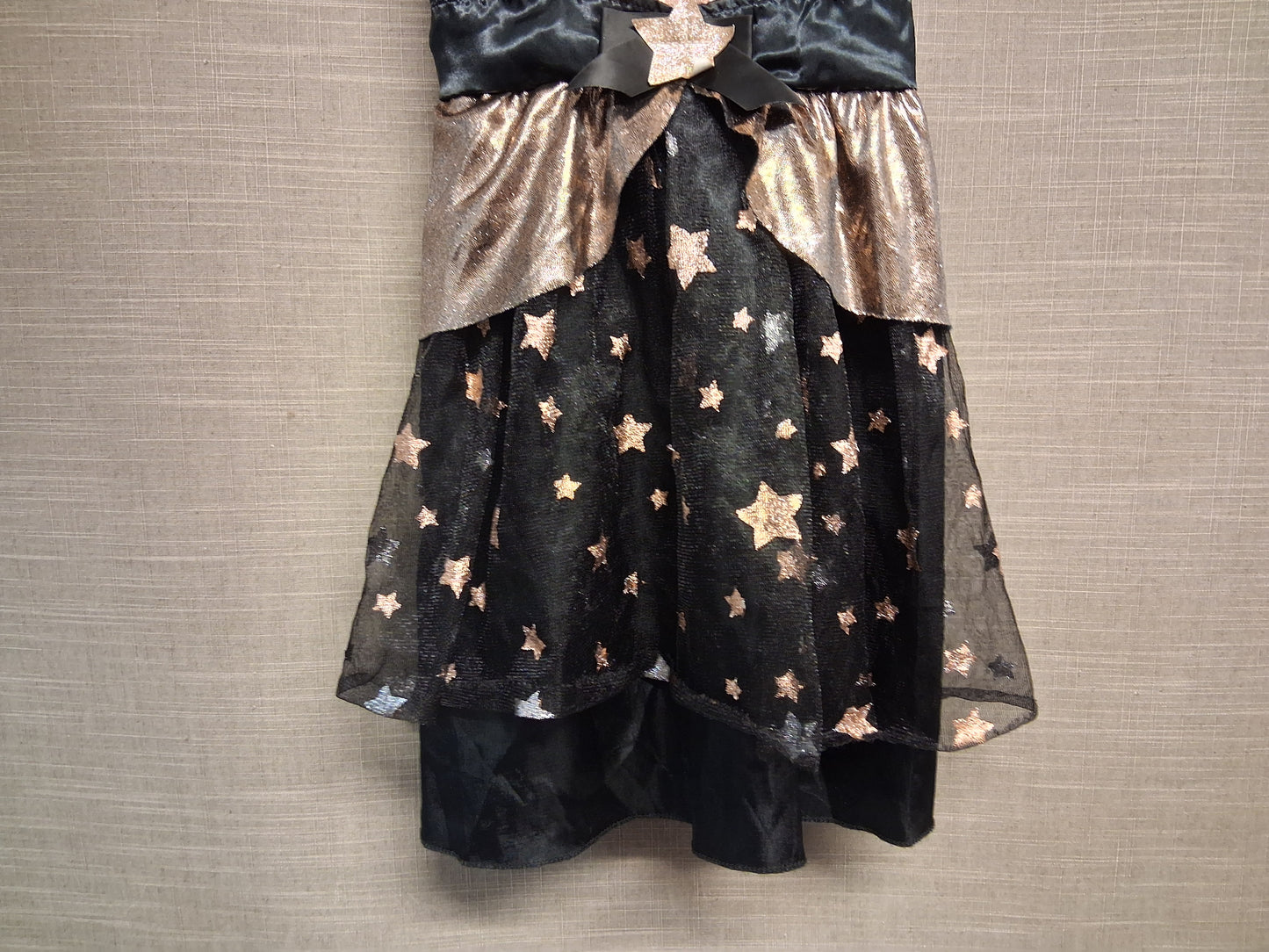 B&M Girls Black Short Sleeve Witches Costume Age 9-10 Years