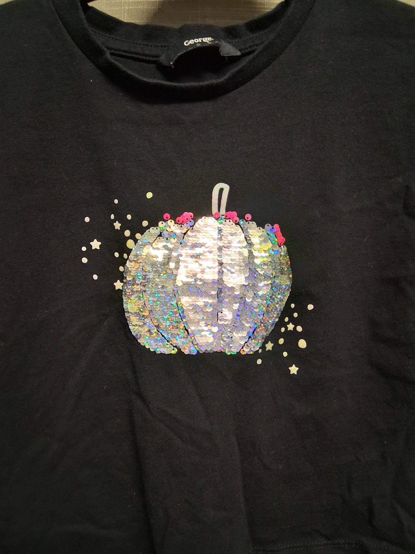 George Girls Halloween 2 way Sequin Pumpkin Black T-Shirt Age 6-7 Years