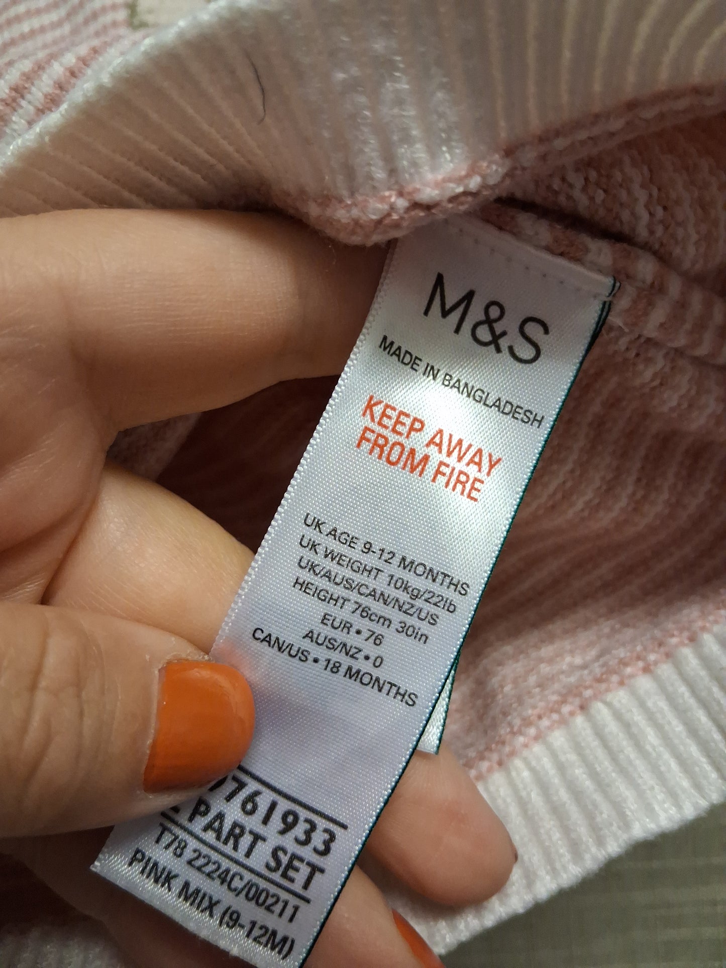 Marks & Spencer Peter Rabbit "Flopsy" 2 Piece Knitted Outfit Age 9-12 Months
