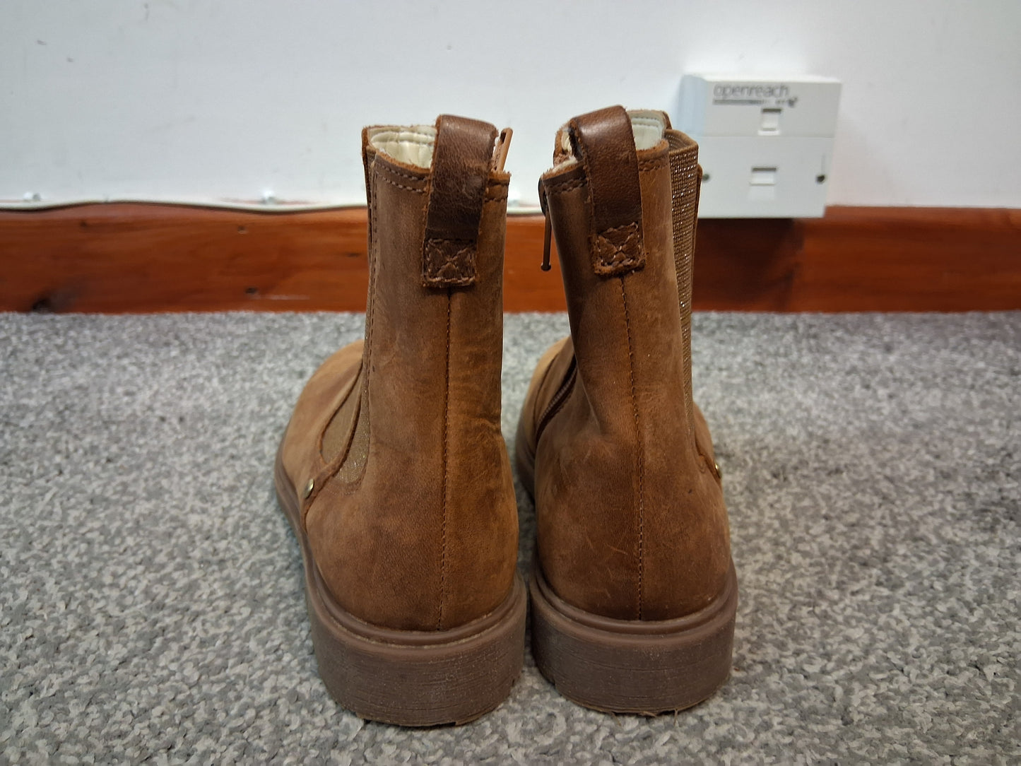Clarks Girls Tan Brown Leather Ankle Boots Size 12.5F