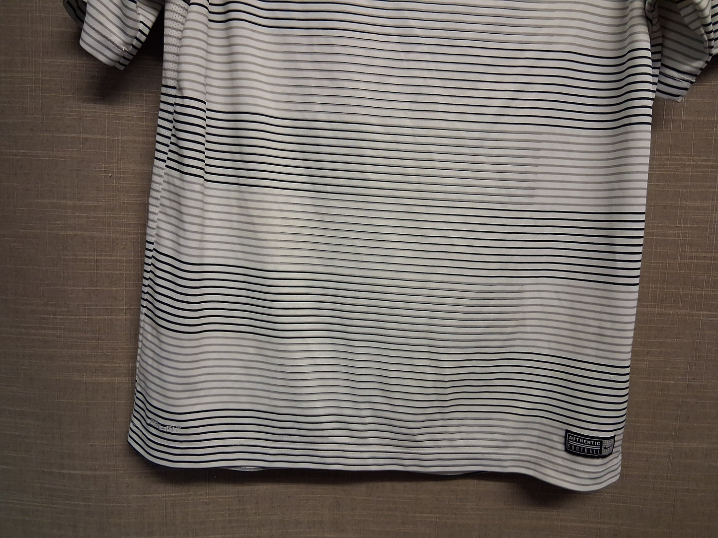 Nike Boys Grey White Stripe Short Sleeve T-Shirt Age 13-15 Years