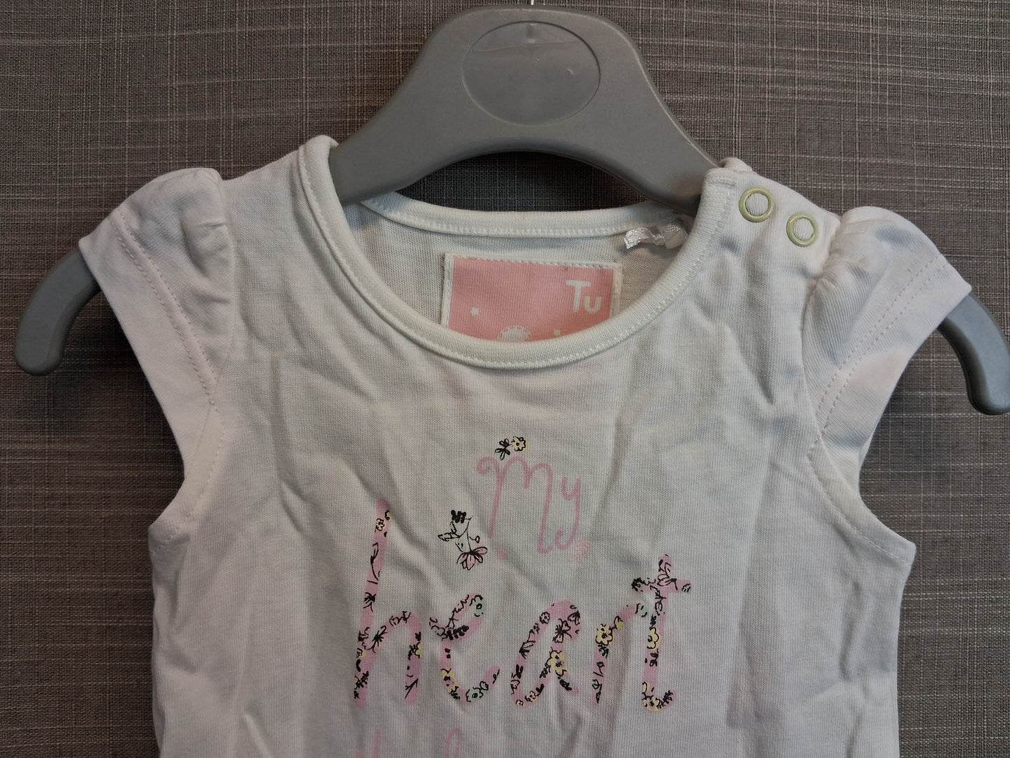 TU Girls "My heart belongs to Daddy" White T-Shirt Age 0-3 Months New