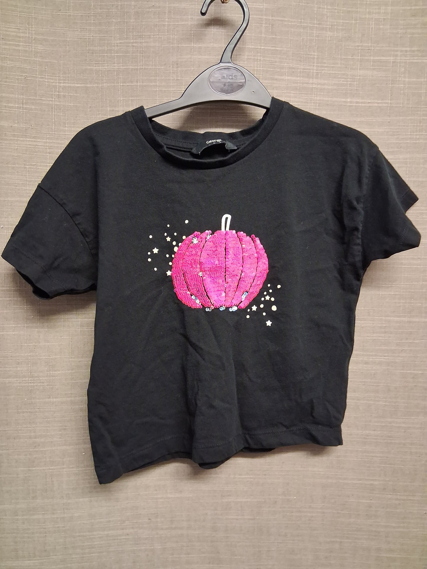George Girls Halloween 2 way Sequin Pumpkin Black T-Shirt Age 6-7 Years