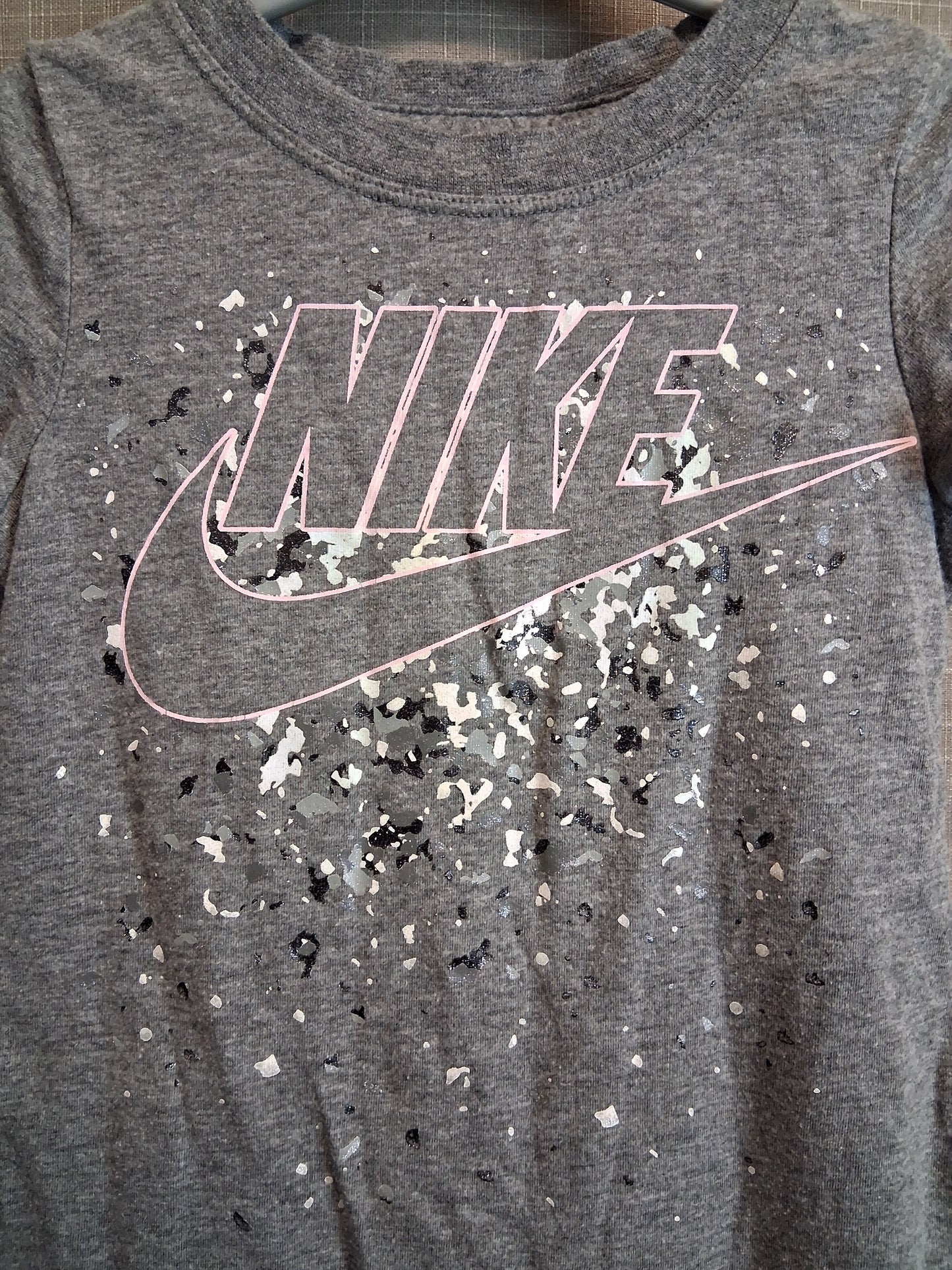 Nike Girls Grey Short Sleeve T-Shirt Age 3-4 Years