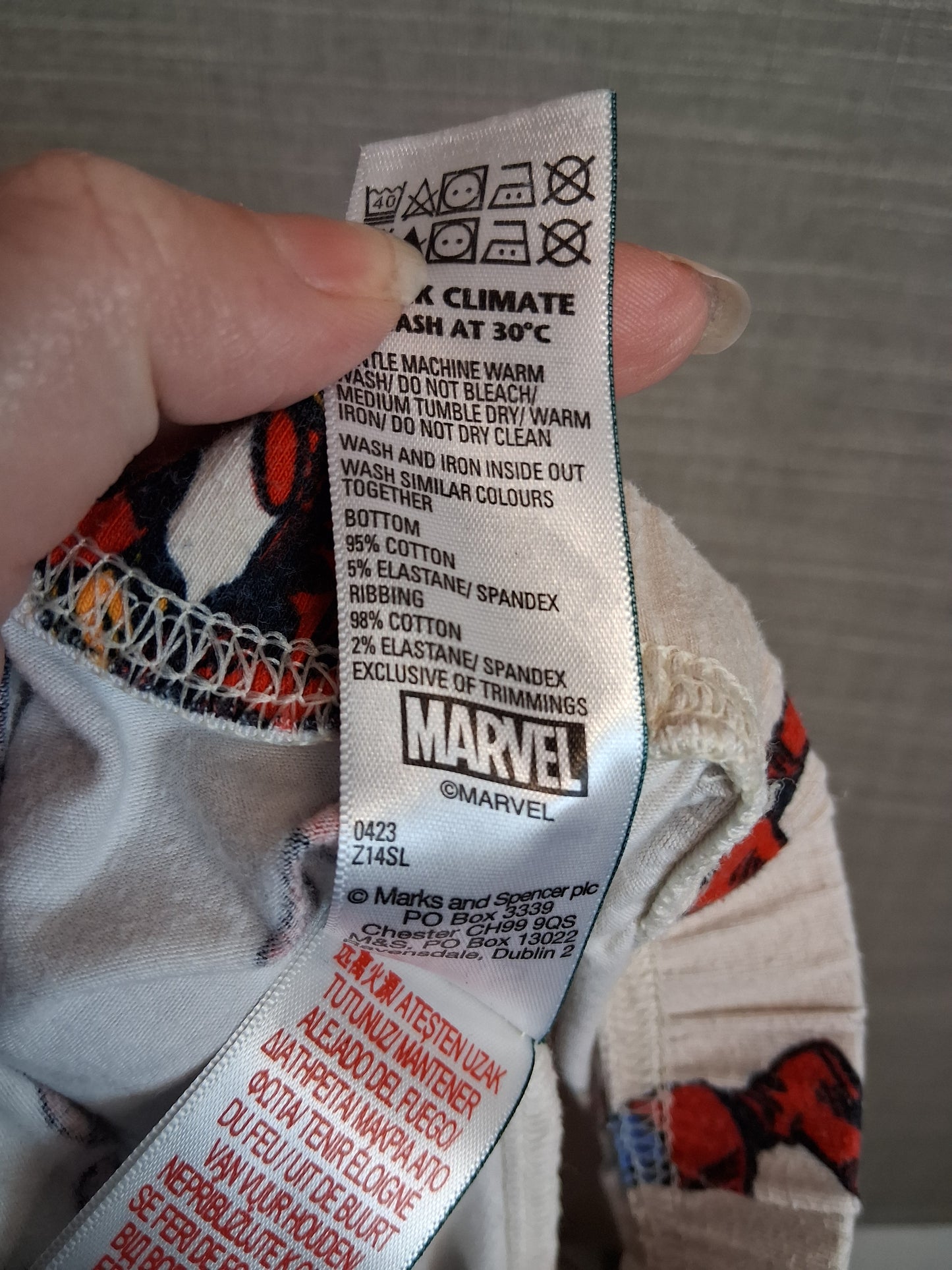 Marks and Spencer Boys Marvel Pyjamas PJs Set Age 4-5 Years