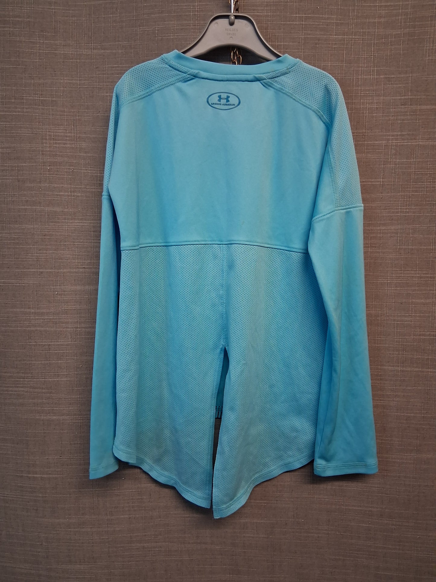 Under Armour Girls Blue Long Sleeve Split Back Age 10 years