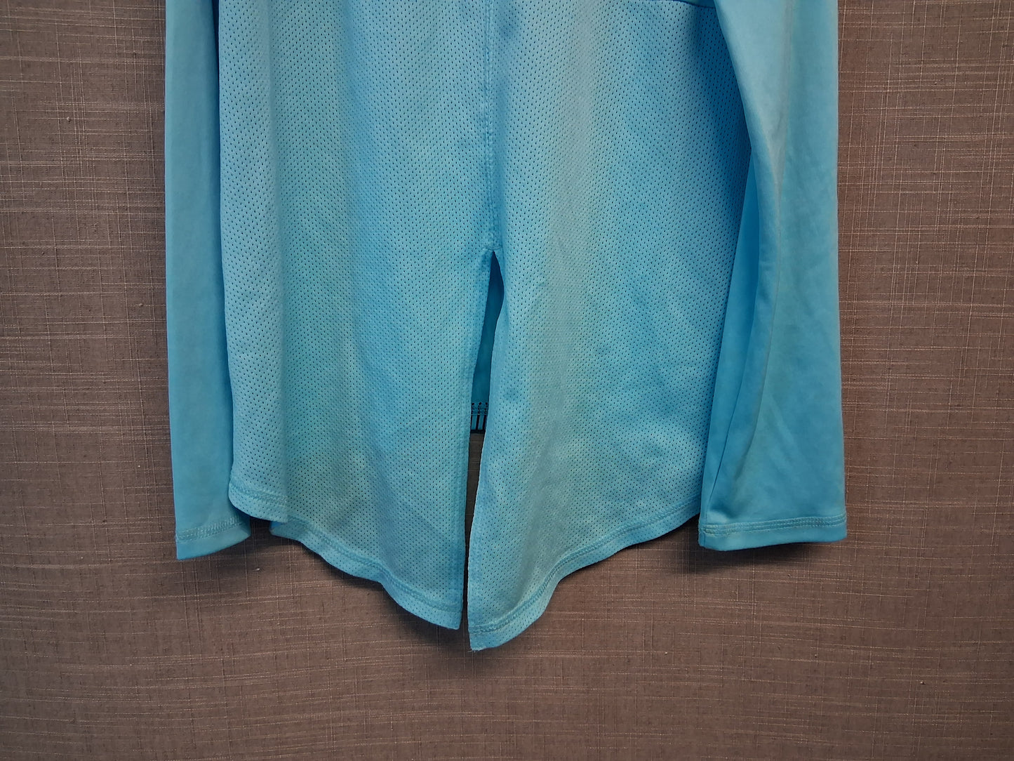 Under Armour Girls Blue Long Sleeve Split Back Age 10 years