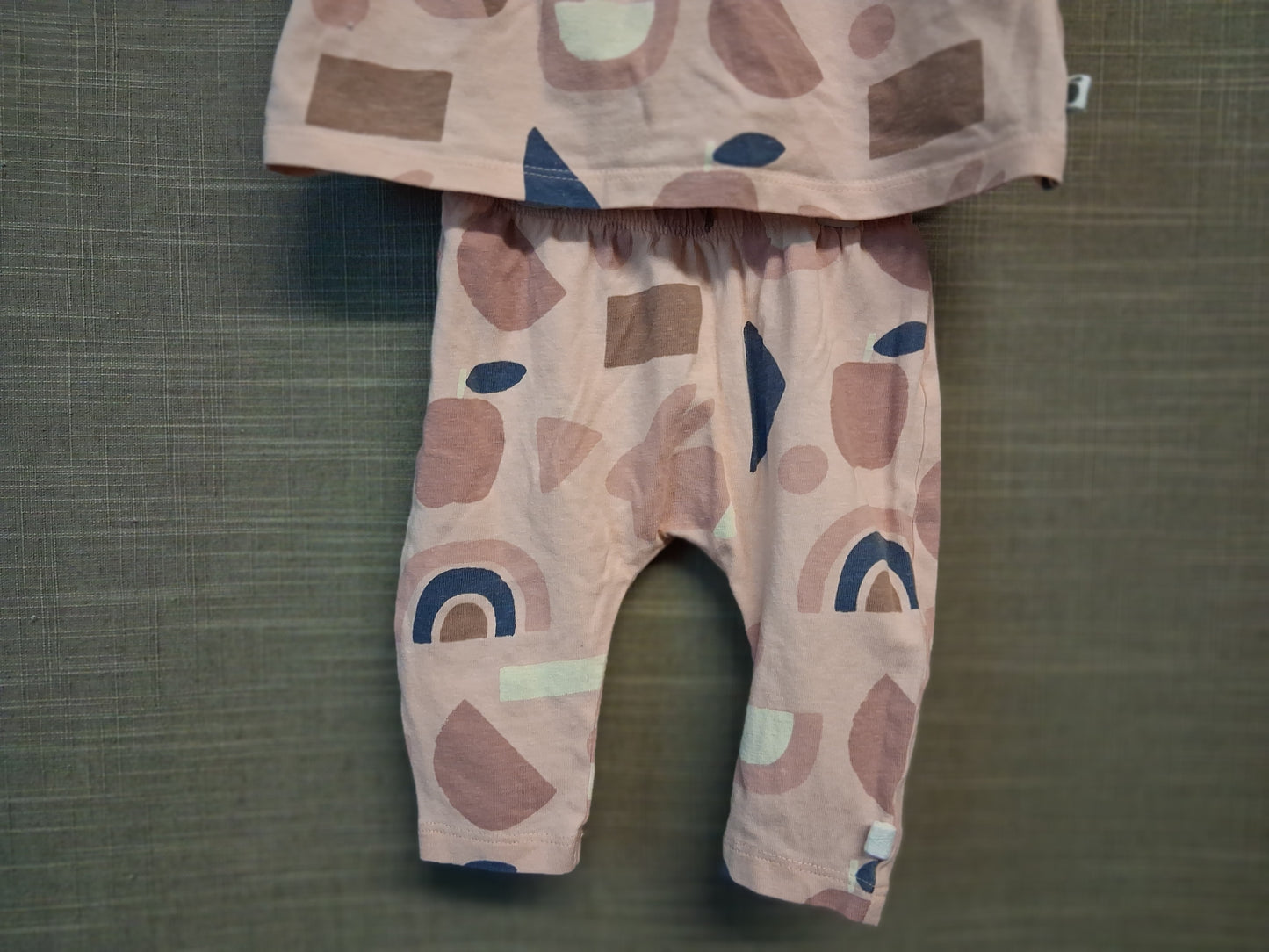 Next Girls Pink 2 Piece Outfit Leggings and T-Shirt Age 0-3 Months