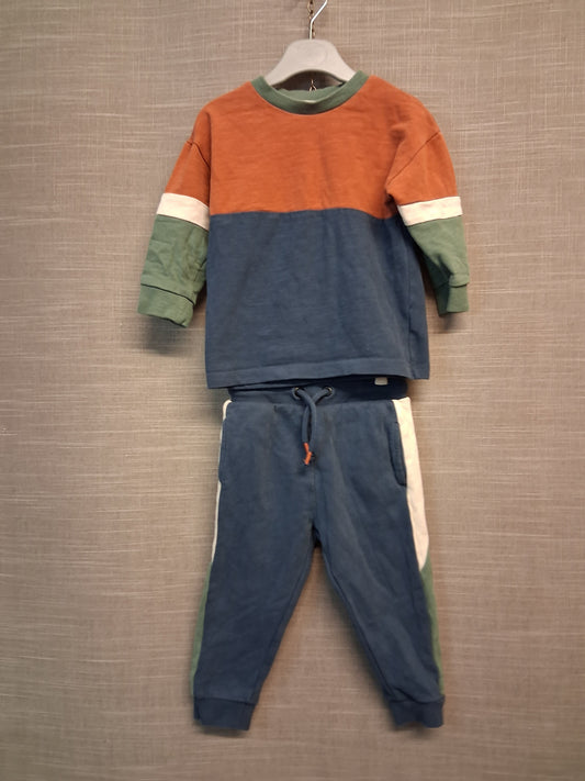 Next Boys 2 Piece Set Long Sleeve Top and Joggers Age 18-24 Months