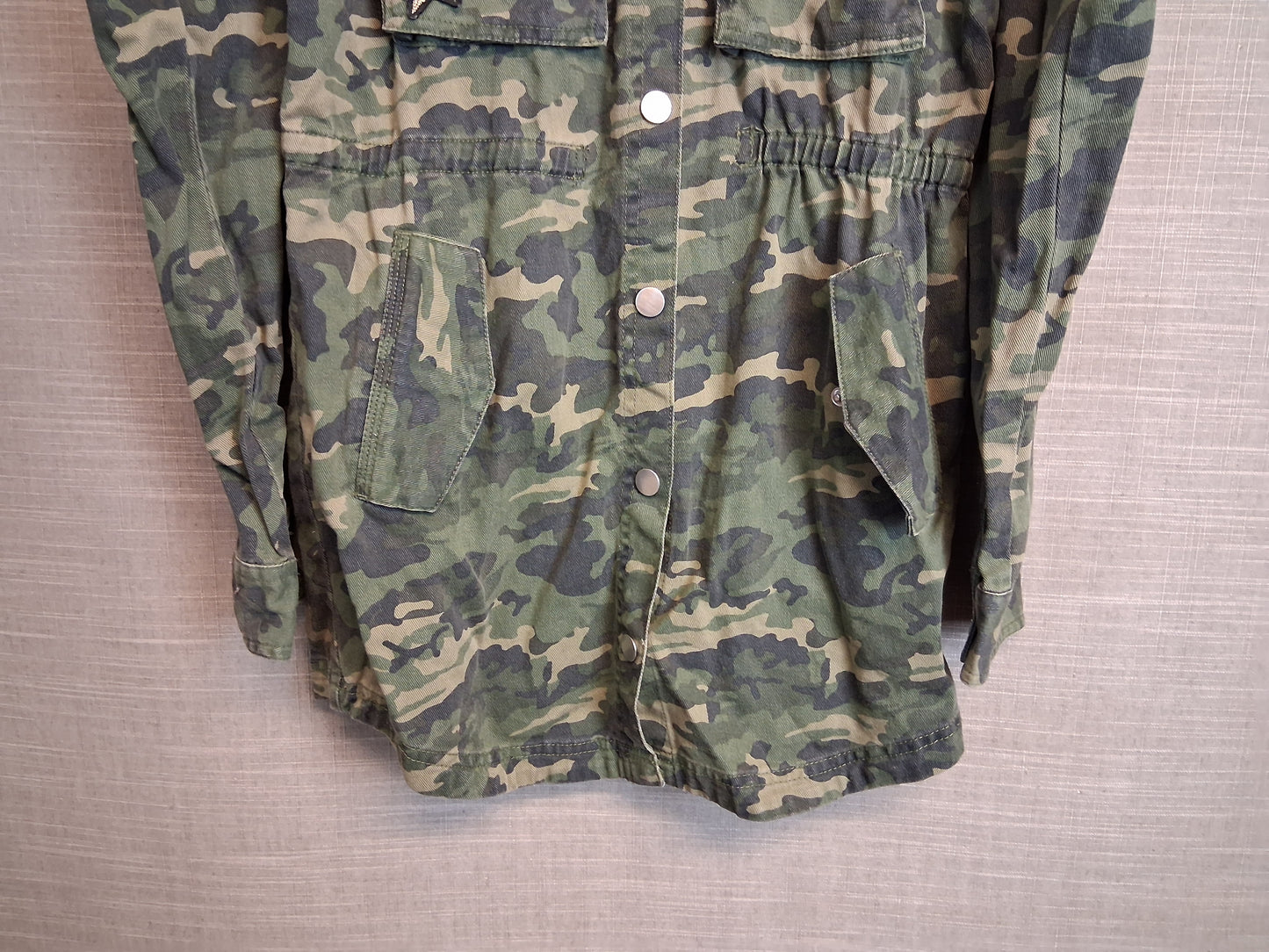 River Island Girls Camouflage Oversize Shirt Green Long Sleeve Age 11-12 Years