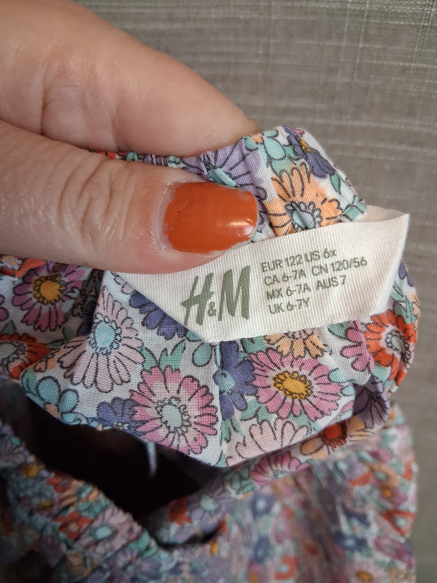H&M Girls 2 Piece Outfit Shorts And Vest Multicolour Floral Age 6-7 Years