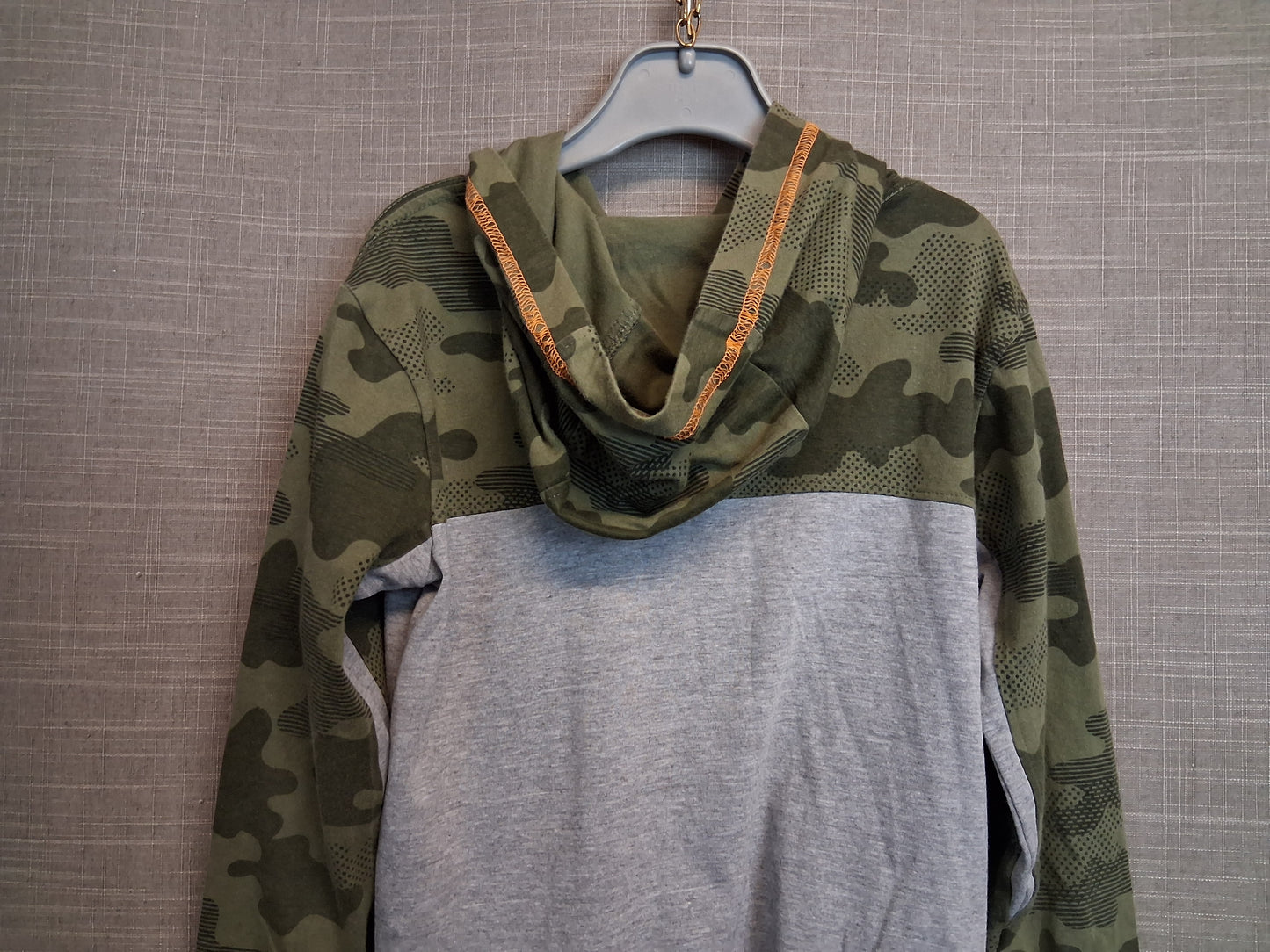 Tommy Bahamas Boys Long Sleeve T-Shirt With Hood Age 5-6 Years Camouflage