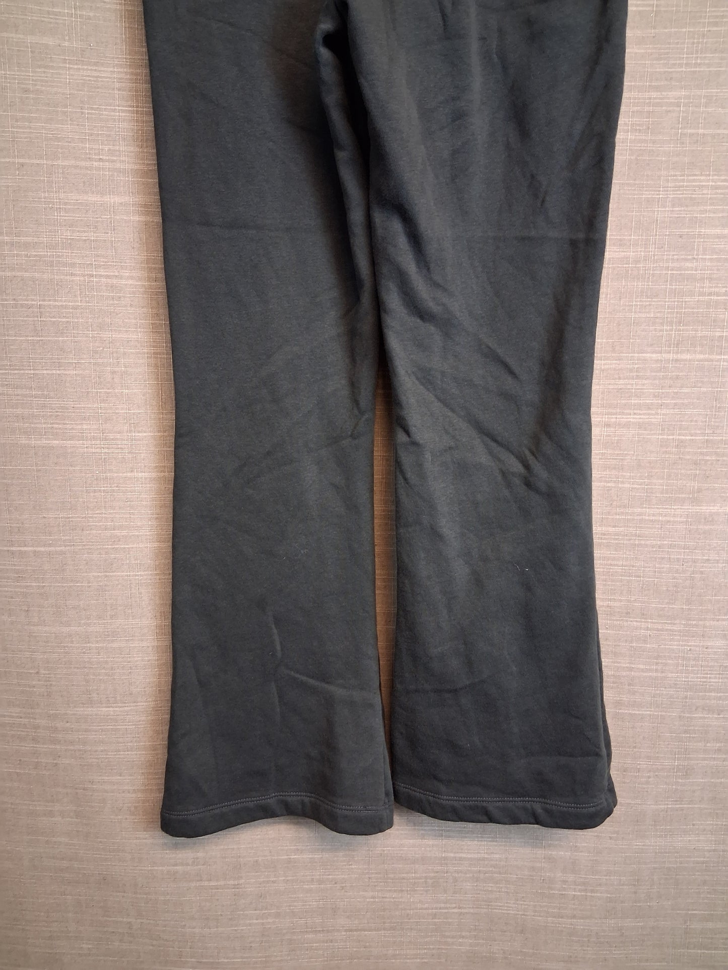 Nike Girls Joggers Black Slight Flare Leg Age 11-12 Years
