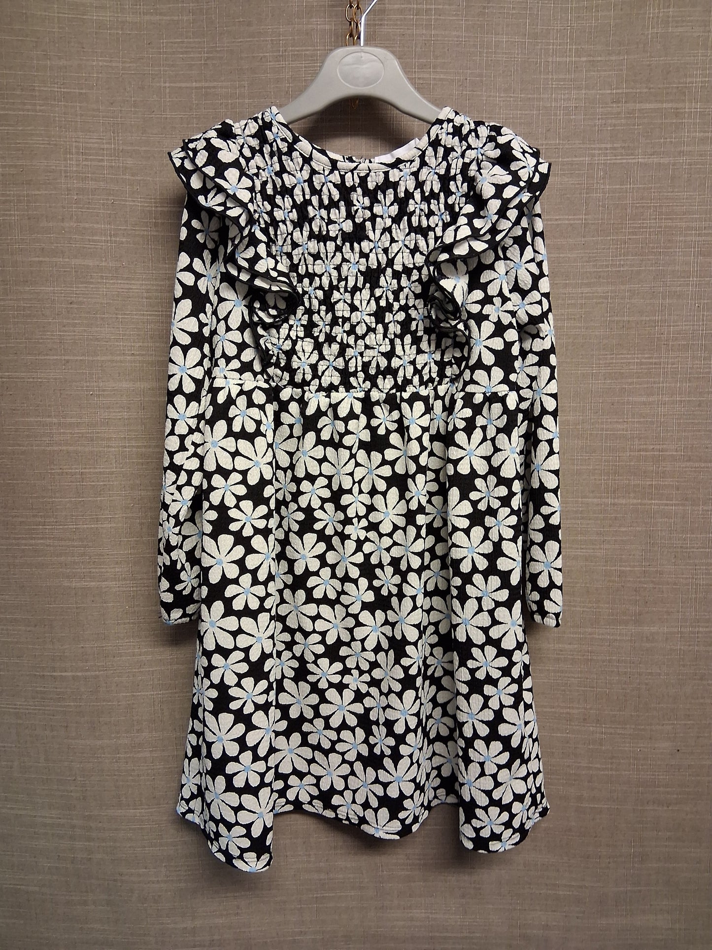 Primark Girls Black White Foral Long Sleeve A Line Dress Age 6-7 Years