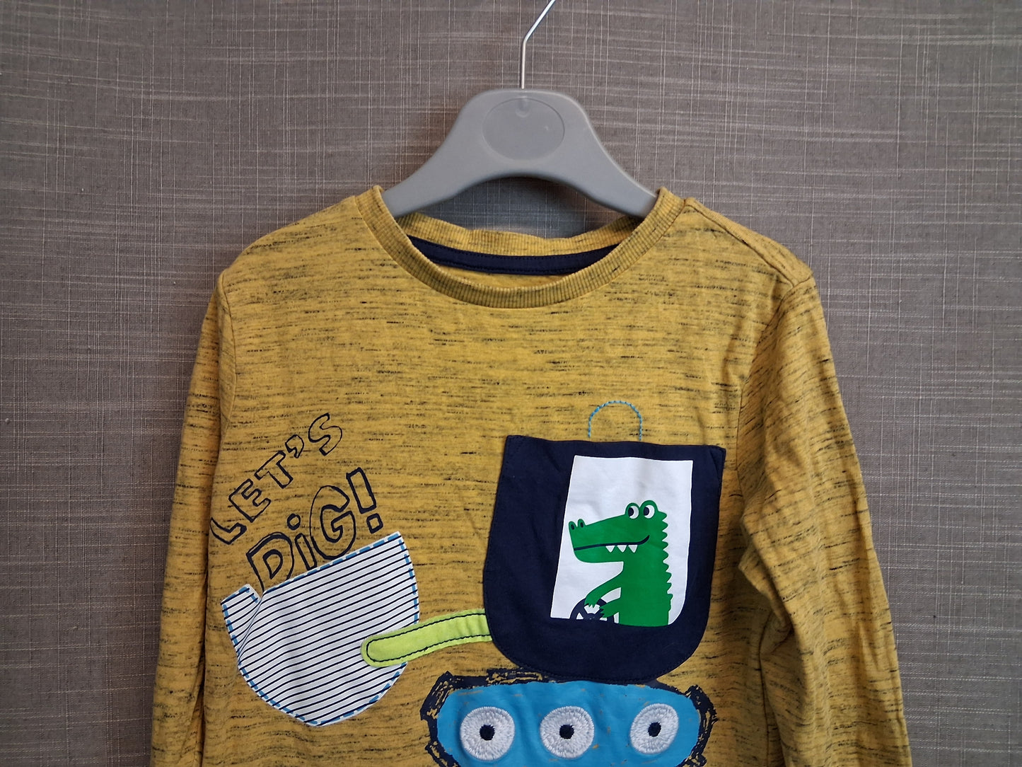 F&F Boys Yellow Long Sleeve T-Shirt Jersey Age 4-5 Years
