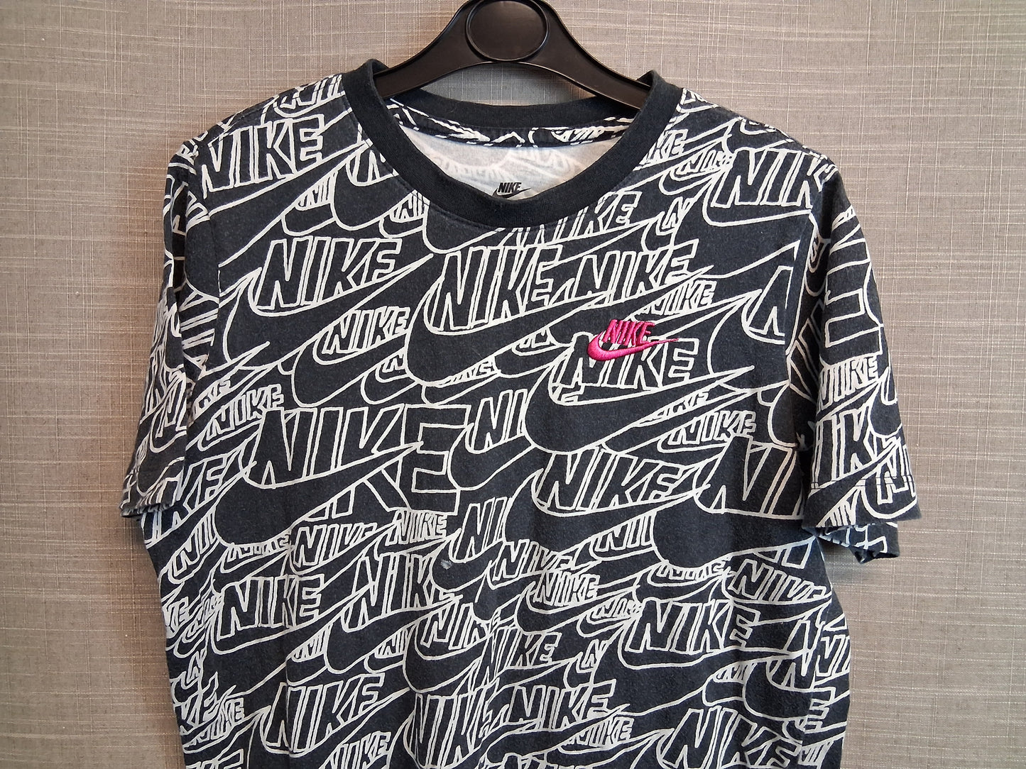 Nike Boys Spellout T-Shirt Age 11-12 Years Black & White