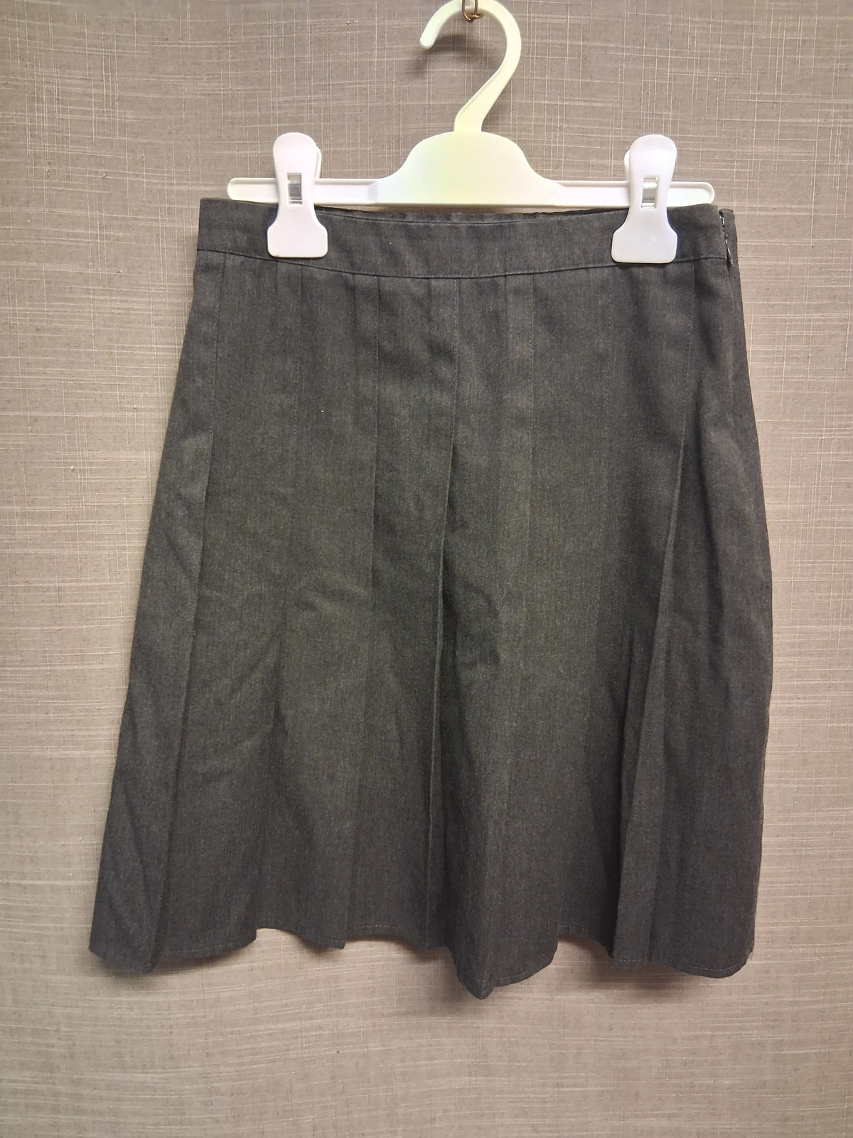 George Girls Grey Box Pleat School Skirt Age 9-10 Years