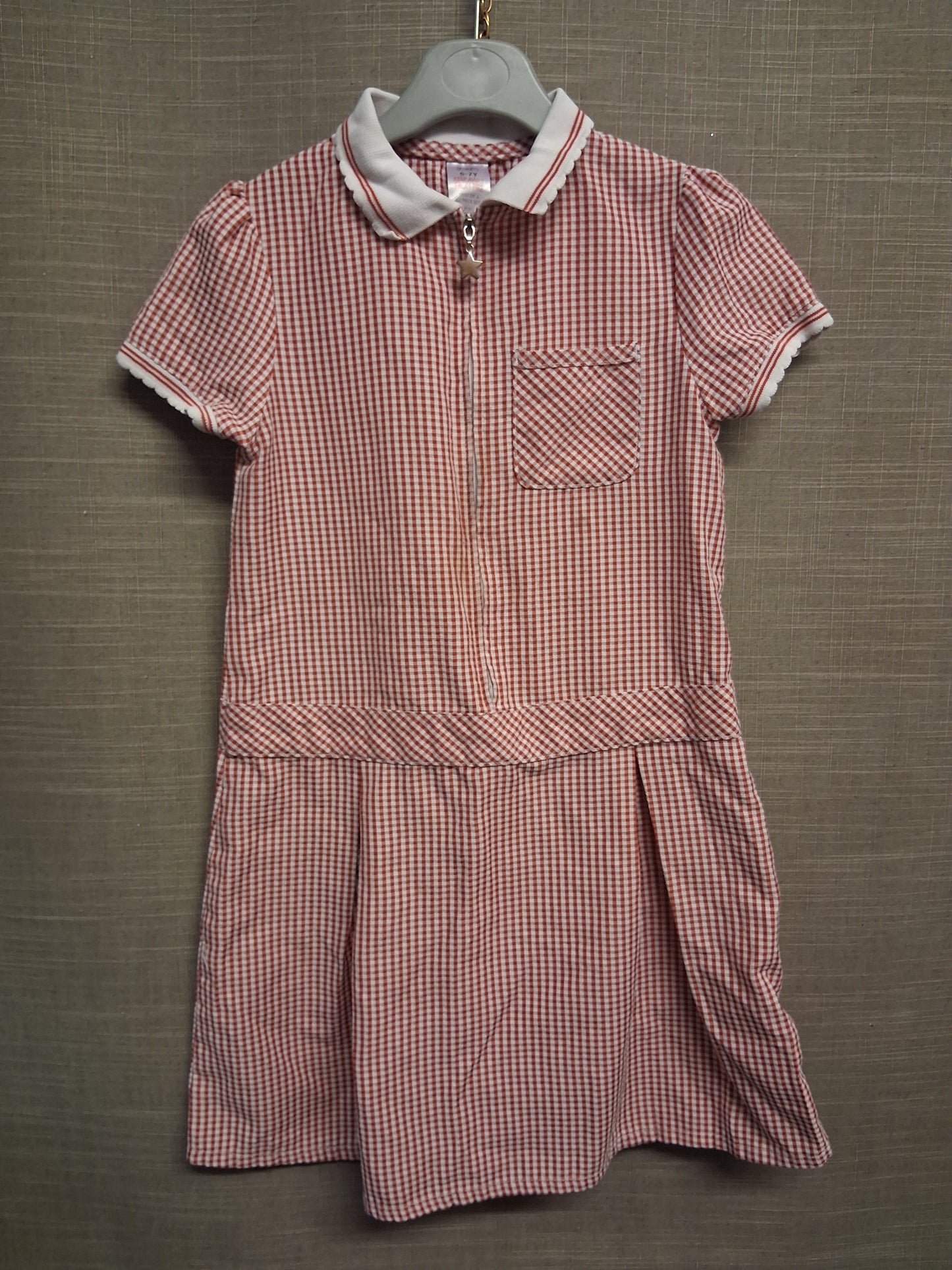 F&F Girls Red Gingham Dress Age 6-7 Years - mark on collar