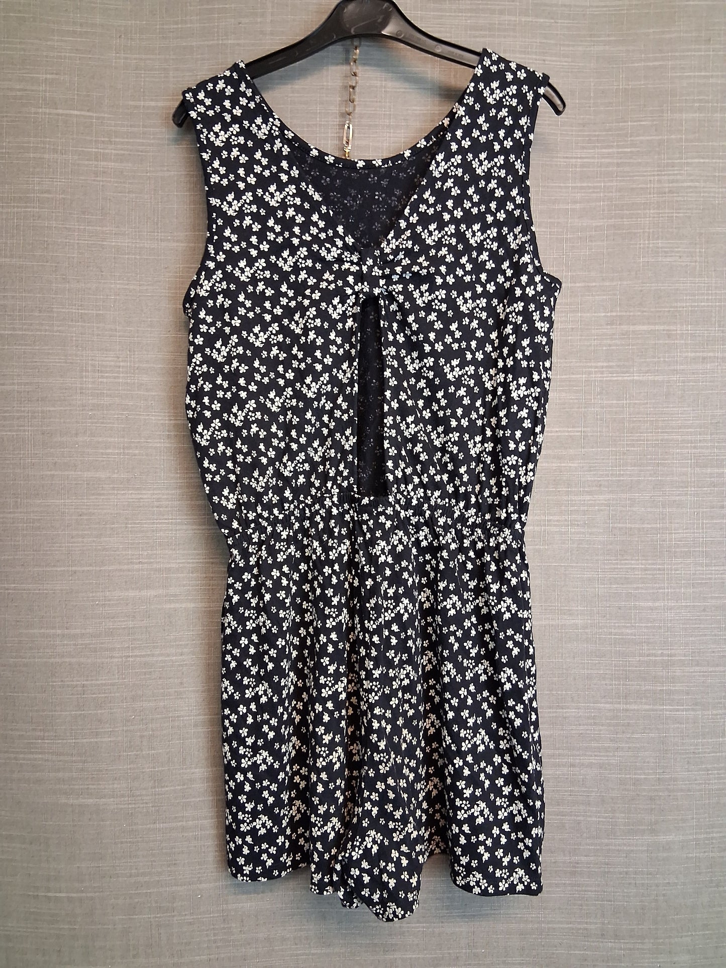 F&F Girls Black White Floral Playsuit Cut Out Back Age 12-13 Years