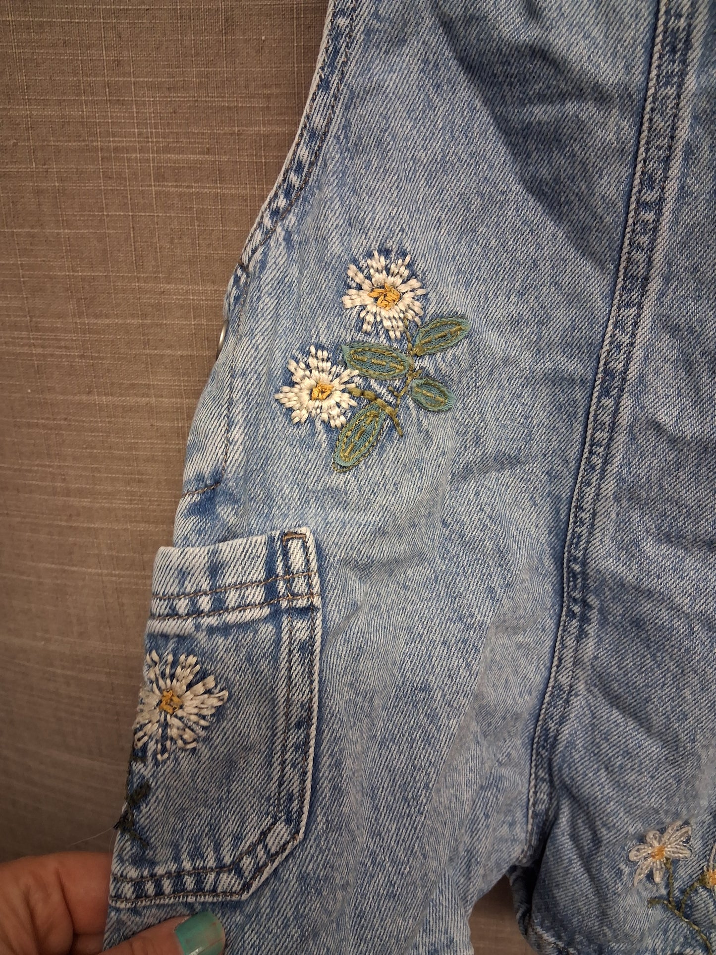 Next Girls Denim Dungaree Shorts Blue with embroidered floral detail Age 3-4 Years