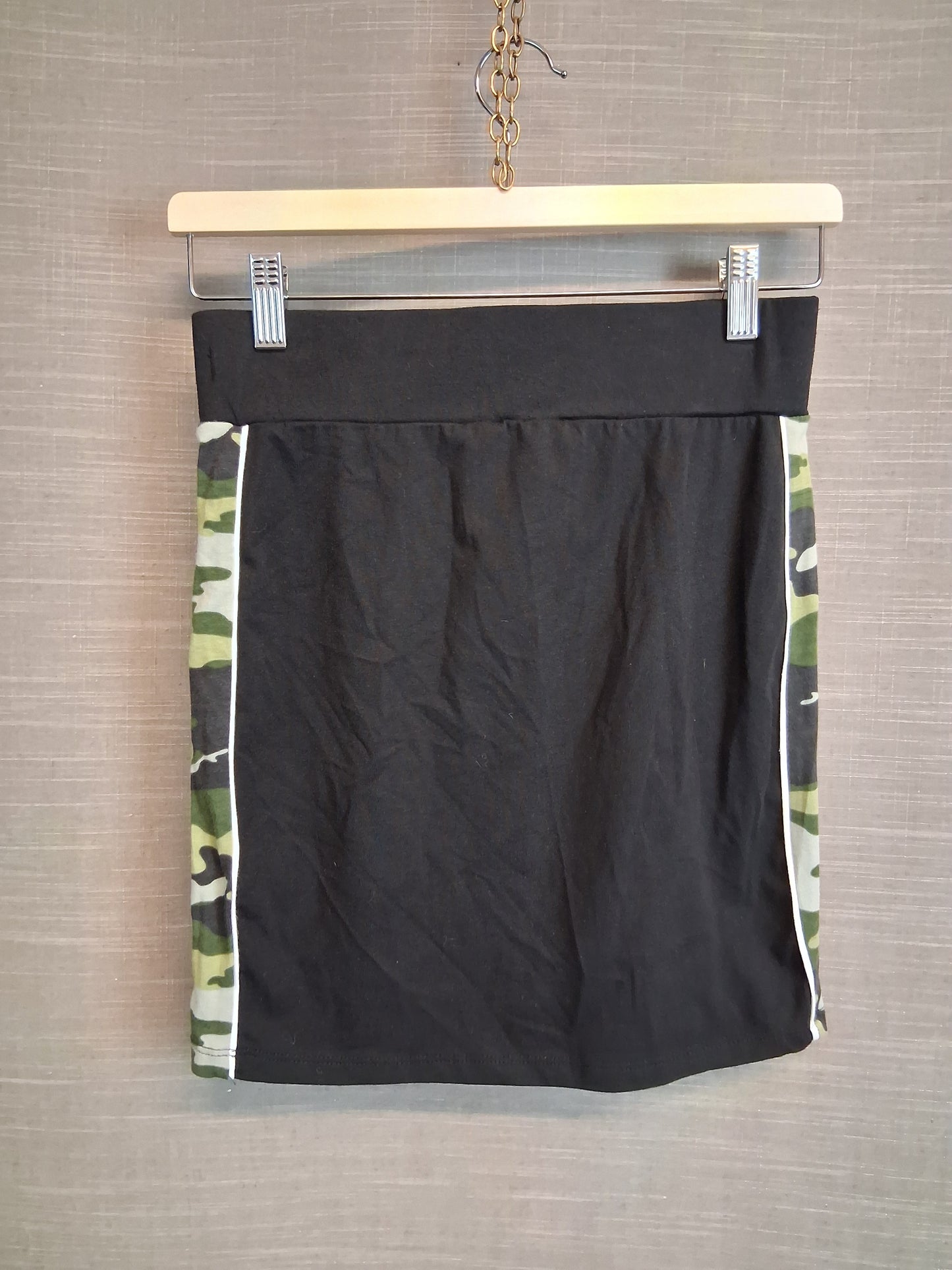 New Look Girls Jersey Pencil Skirt Black Camoflague Trim 12-13 Years