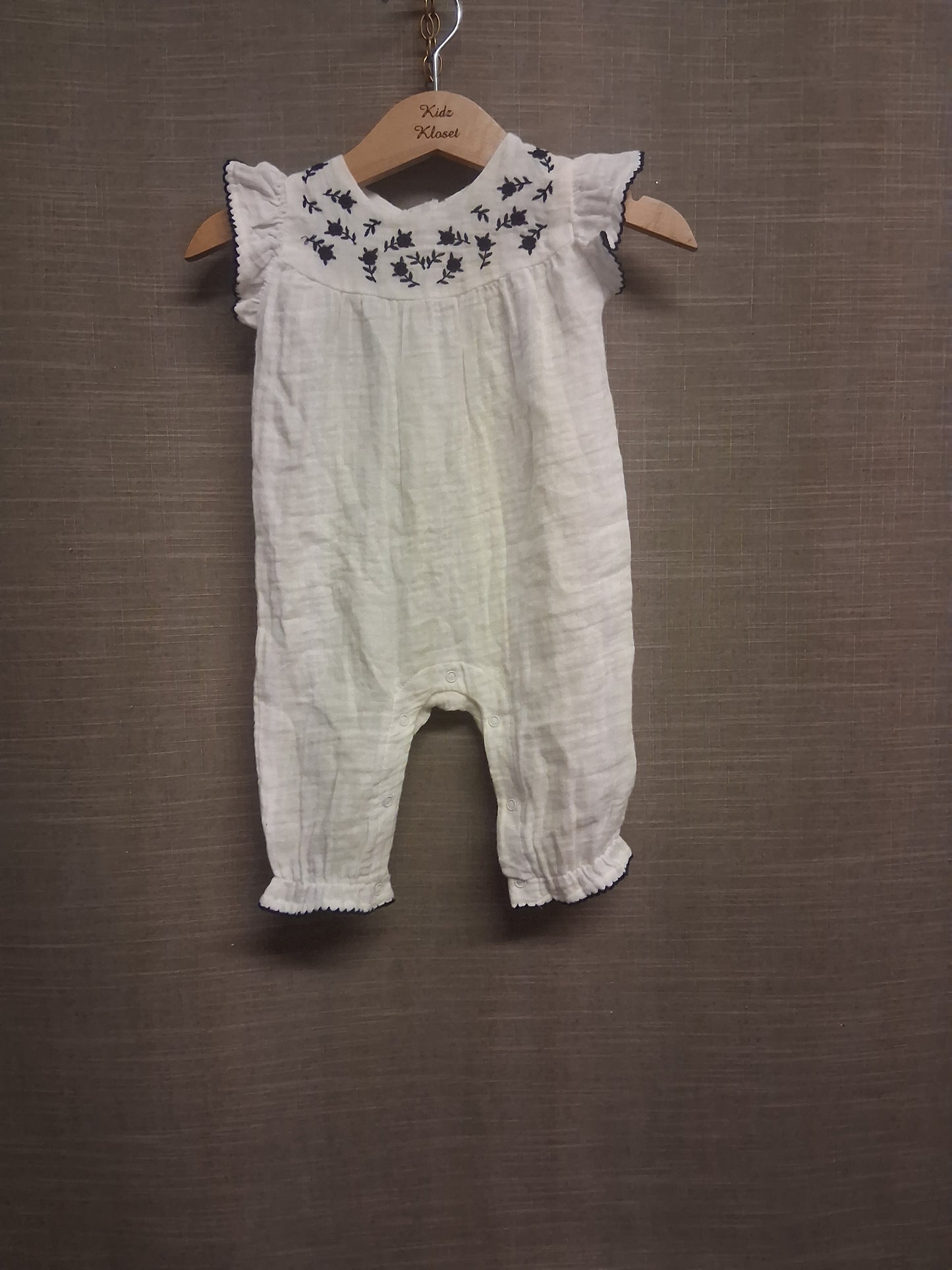 Matalan Girls White Embroidered Floral Sleeveless Romper Age 0-3 Months 100% Cotton