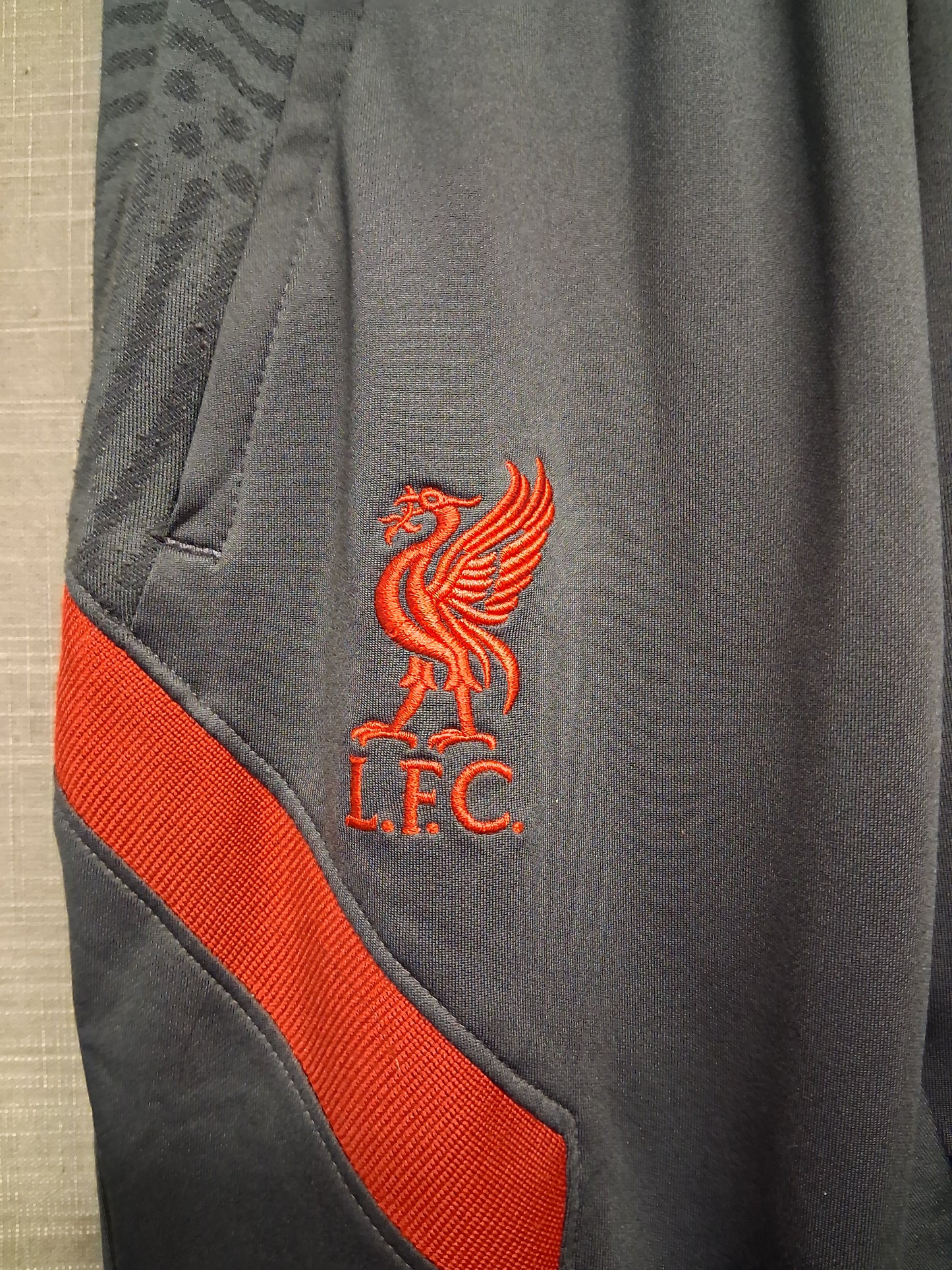 Nike Liverpool Football Club Dark Grey Joggers Boys Age 9-11 Years