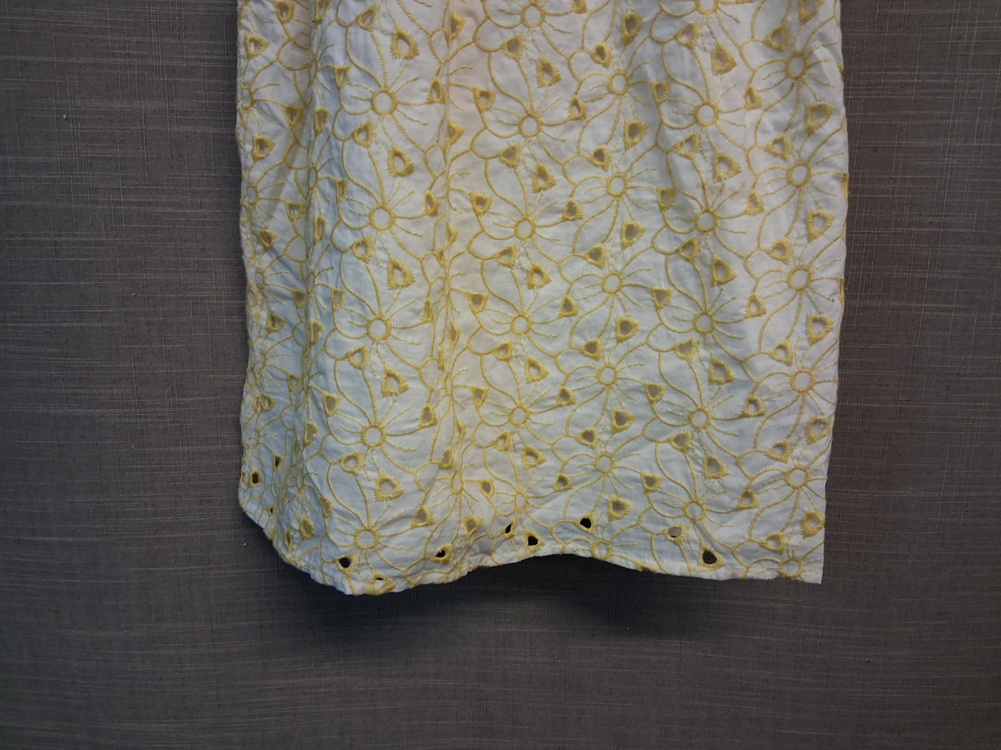 Primark Girls Brodiere Anglaise Yellow Floral Dress Age 6-7 Years