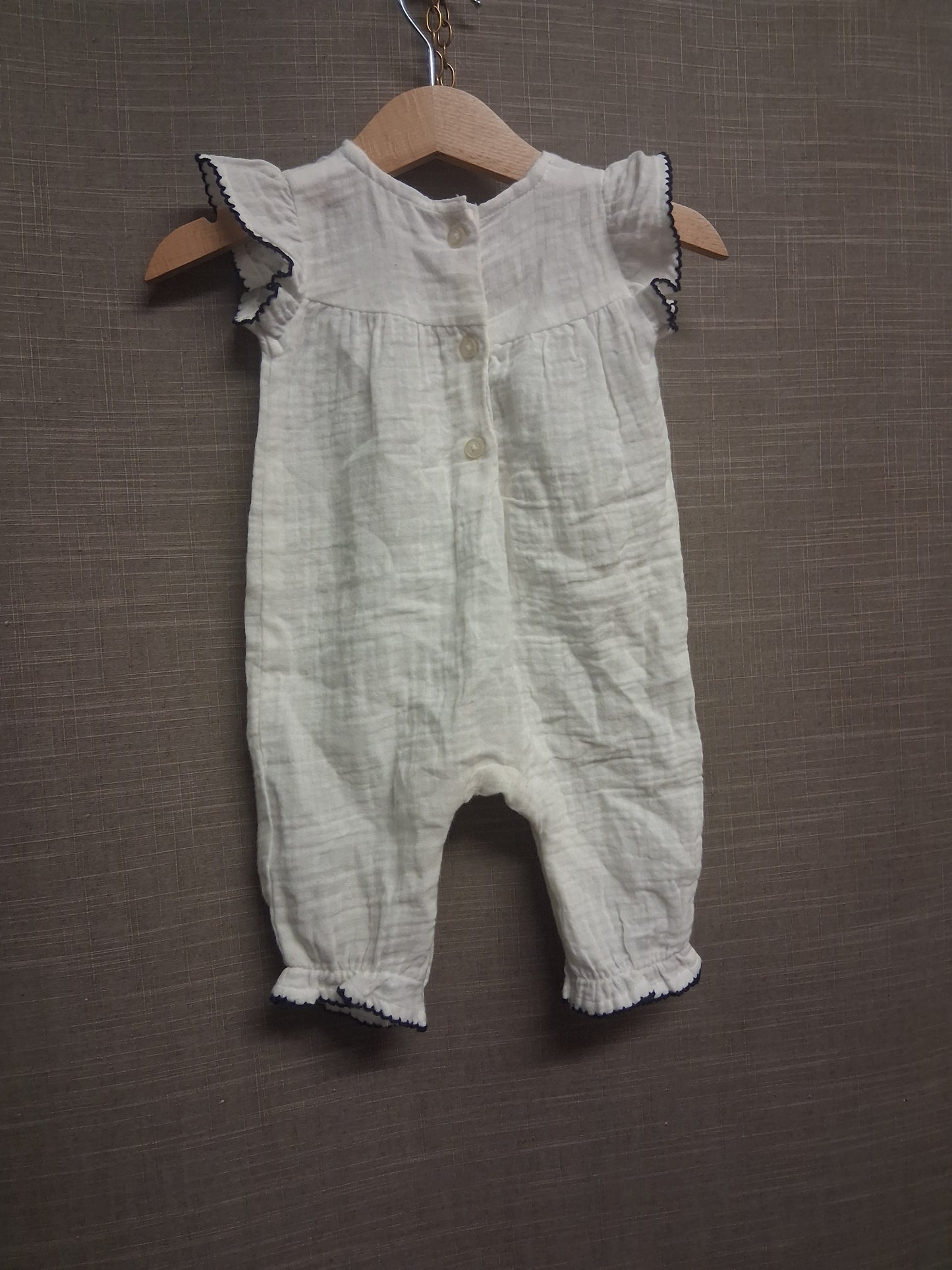 Matalan Girls White Embroidered Floral Sleeveless Romper Age 0-3 Months 100% Cotton