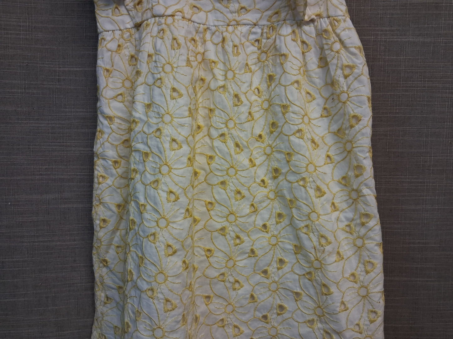 Primark Girls Brodiere Anglaise Yellow Floral Dress Age 6-7 Years