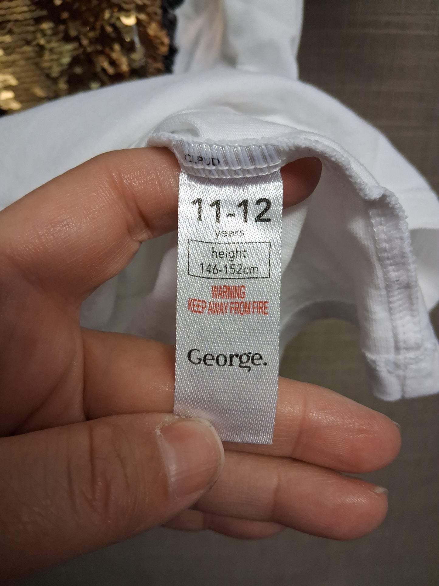 George Girls "Pudsey" Children in Need White Short Sleeve T-Shirt 2 way Sequins Age 11-12 Years