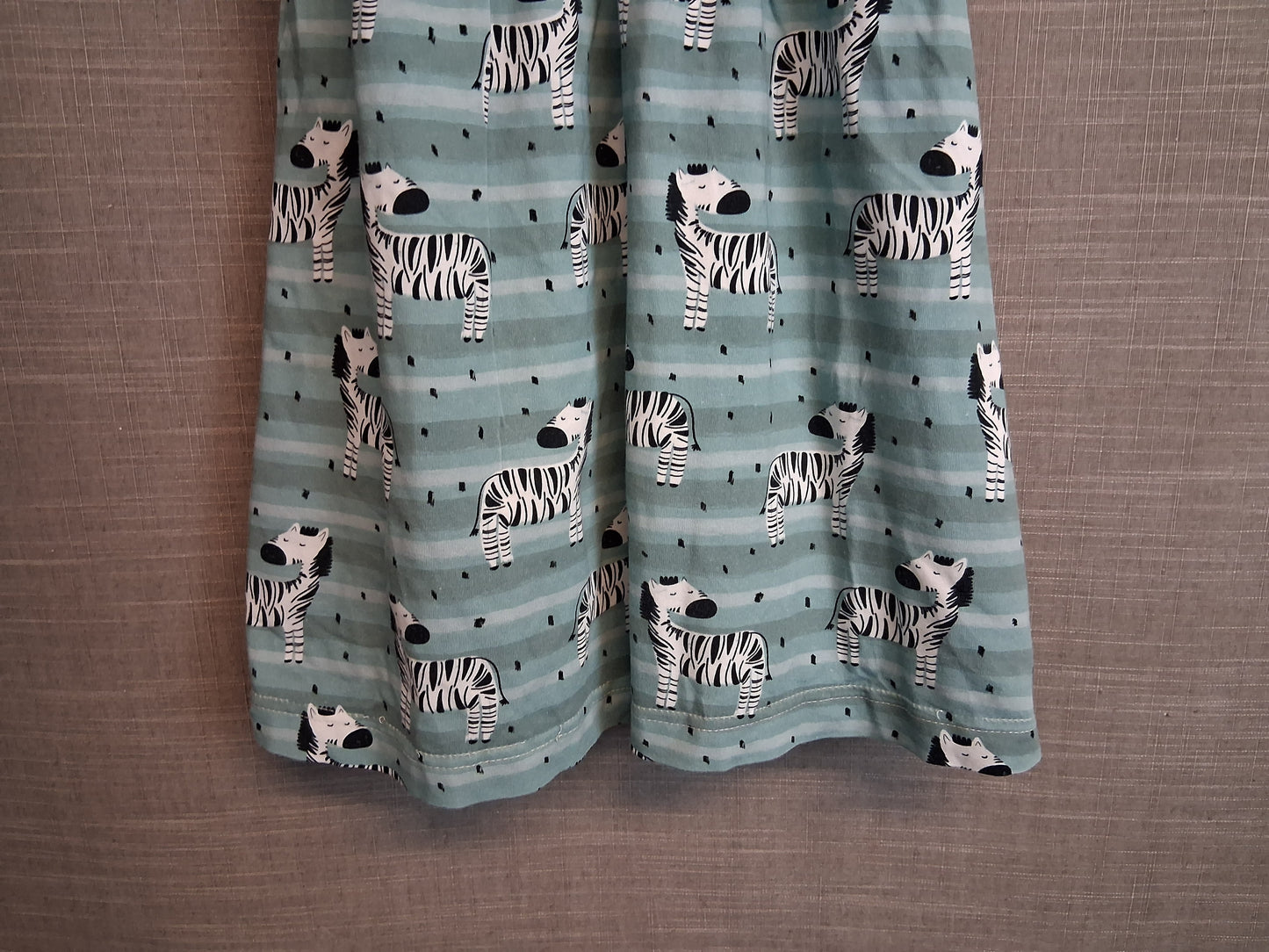 Girls Green Zebra Print Jersey Short Sleeve Dress Age 4 Years