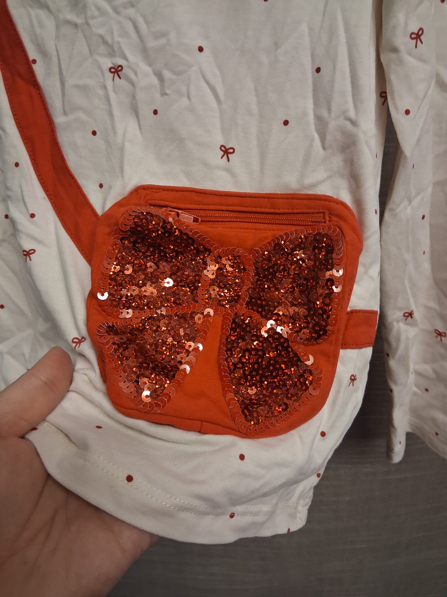 TU Girls Cream Red Sequin Long Sleeve T-Shirt Age 6-7 Years