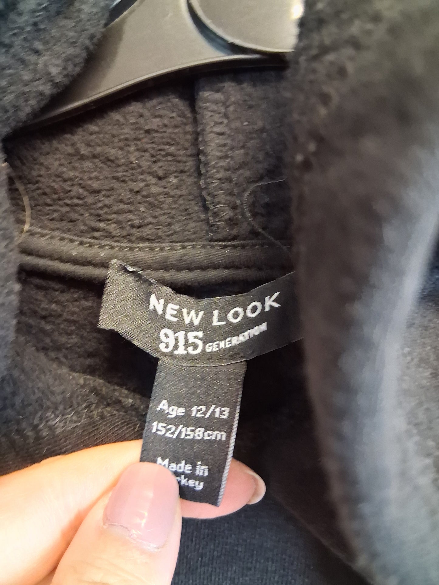 New Look Girls Black Cropped Hoodie Fray Hem Age 12-13 Years