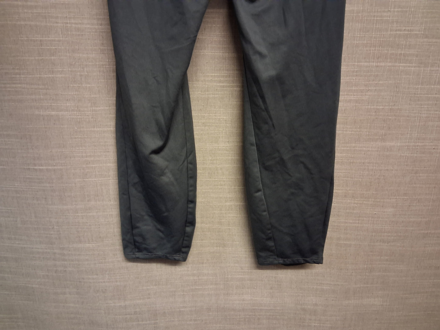 Nike Liverpool Football Club Dark Grey Joggers Boys Age 9-11 Years