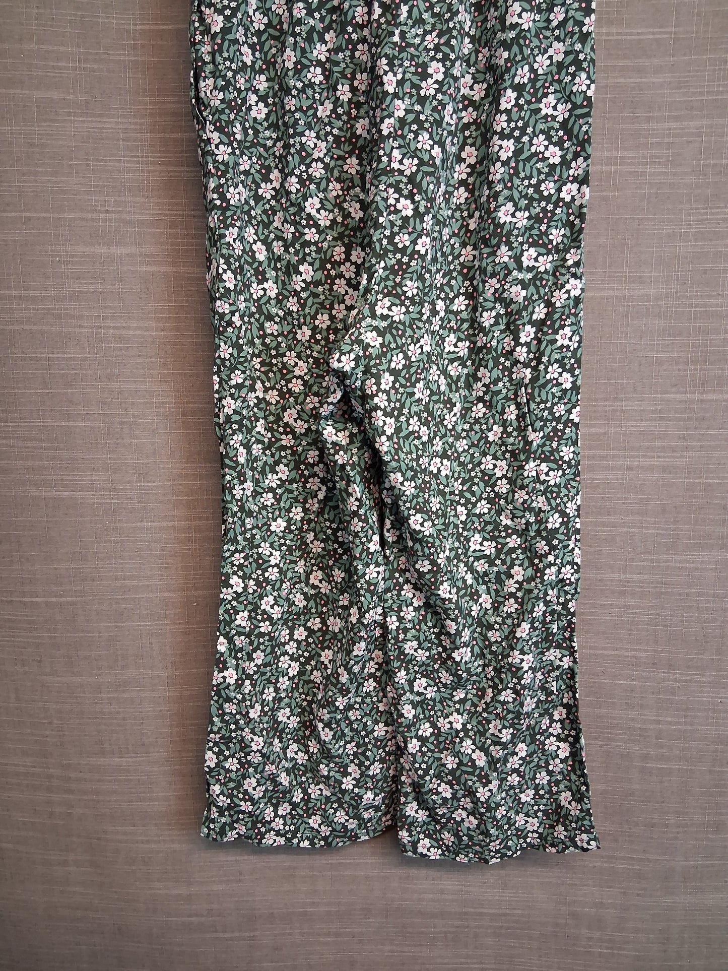 H&M Girls Green Floral Short Sleeve Jumpsuit Age 6-7 Years New