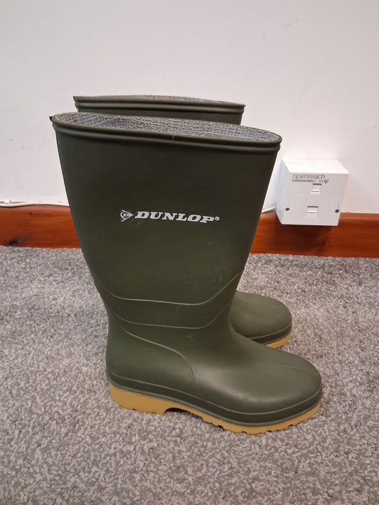 Dunlop Green Wellington Age 12 Slip on