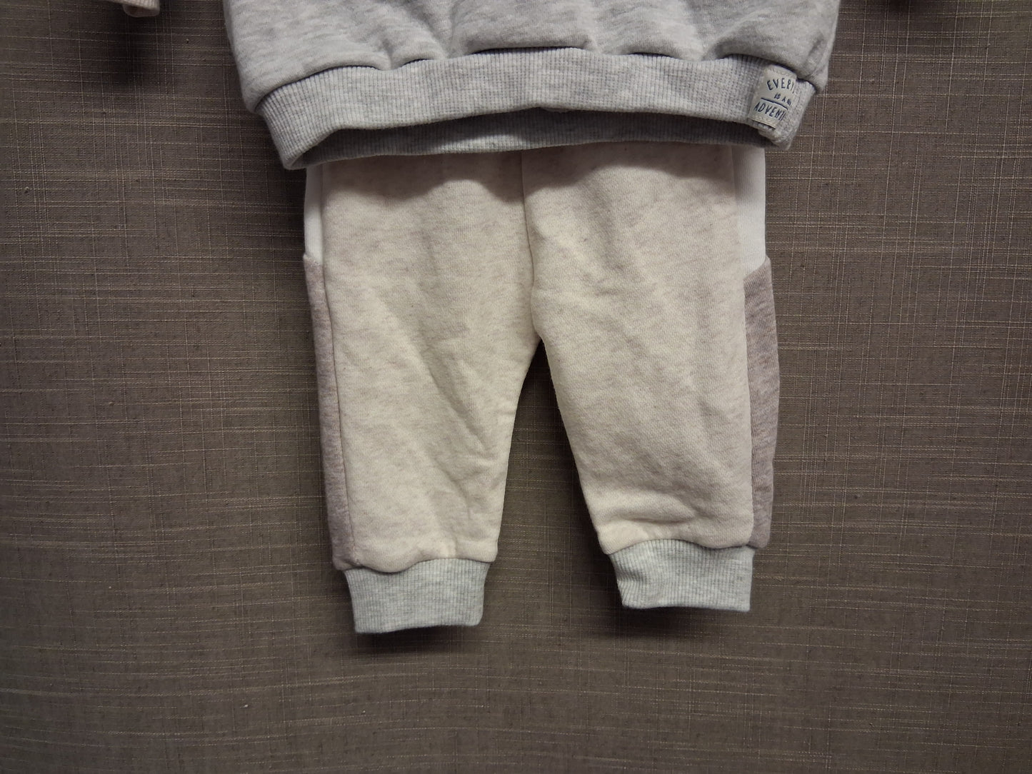 F&F Boys 2 Piece Jog Tracksuit Beige and Grey Age 0-3 Months New