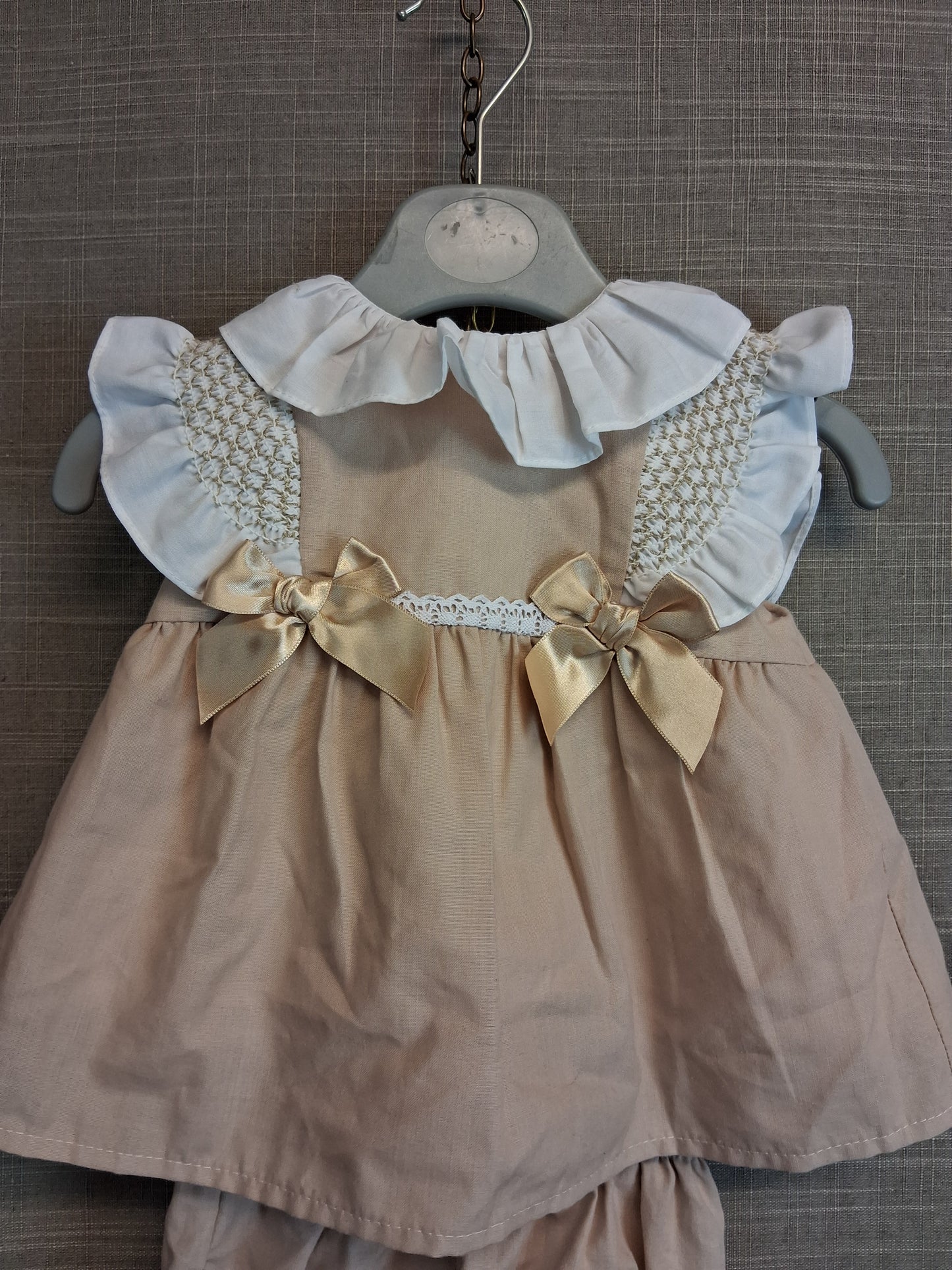 Girls 2 Piece Outfit Dress and matching Pants Age 0-3 Months Beige