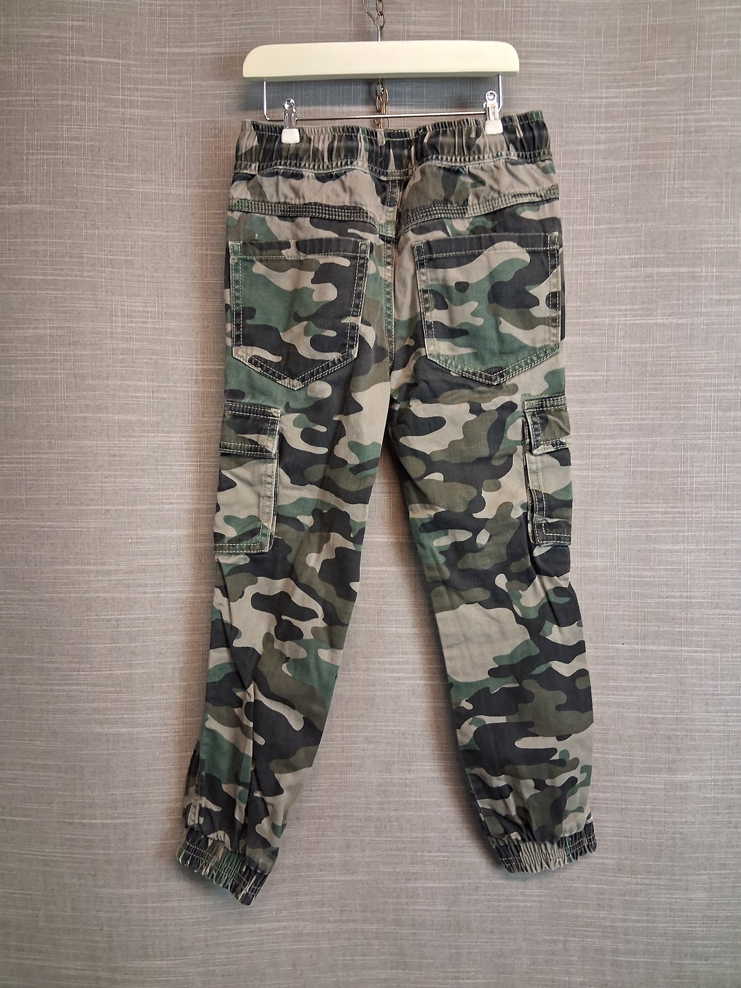 F&F Boys Green Camoflague Cargo Trousers Age 6-7 Years