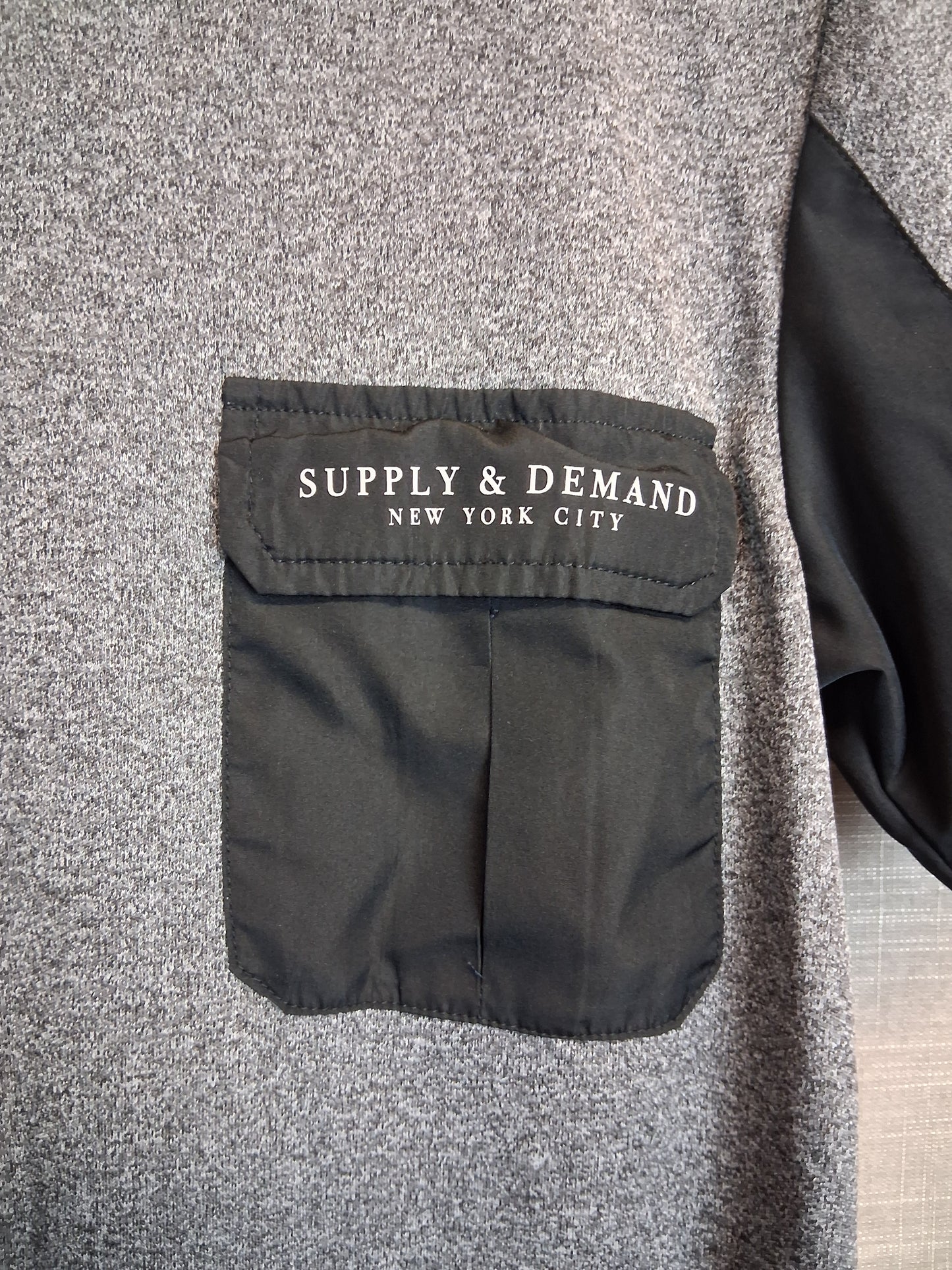 Supply and Demand Boys Grey Black T-Shirt Short Sleeve Age 8-9 Years